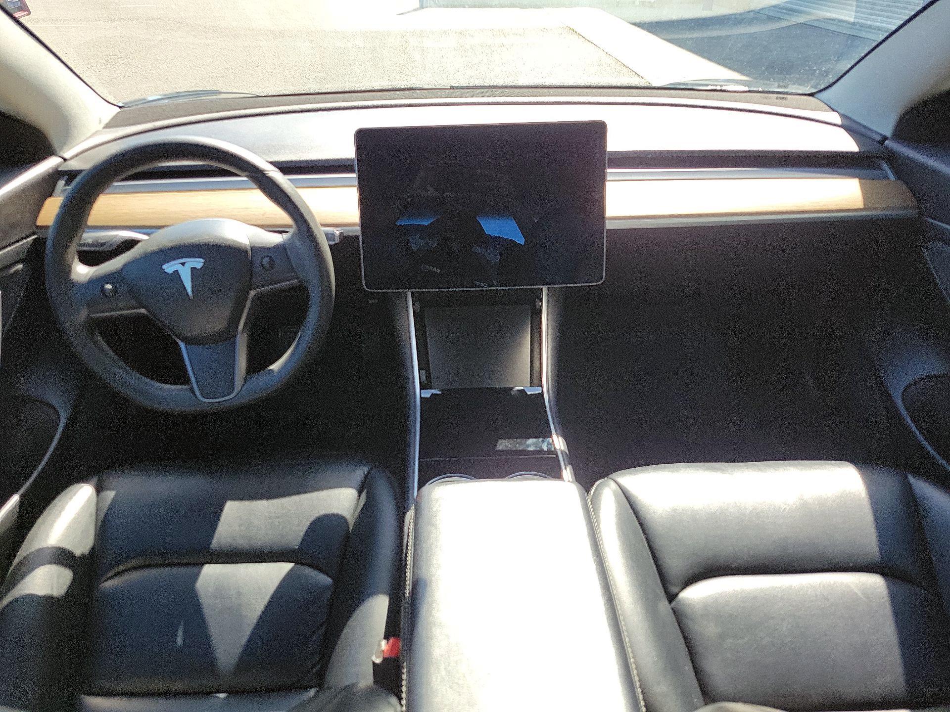 Thumbnail: 2020 Tesla Model 3 - 8