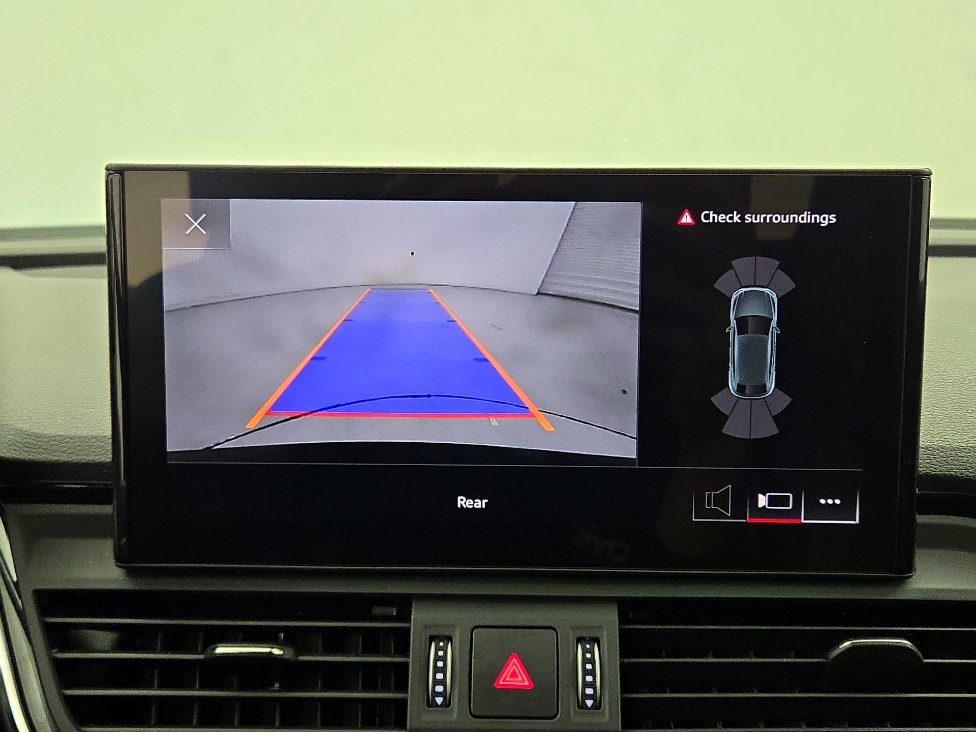 Thumbnail: 2023 Audi Q5 - 14