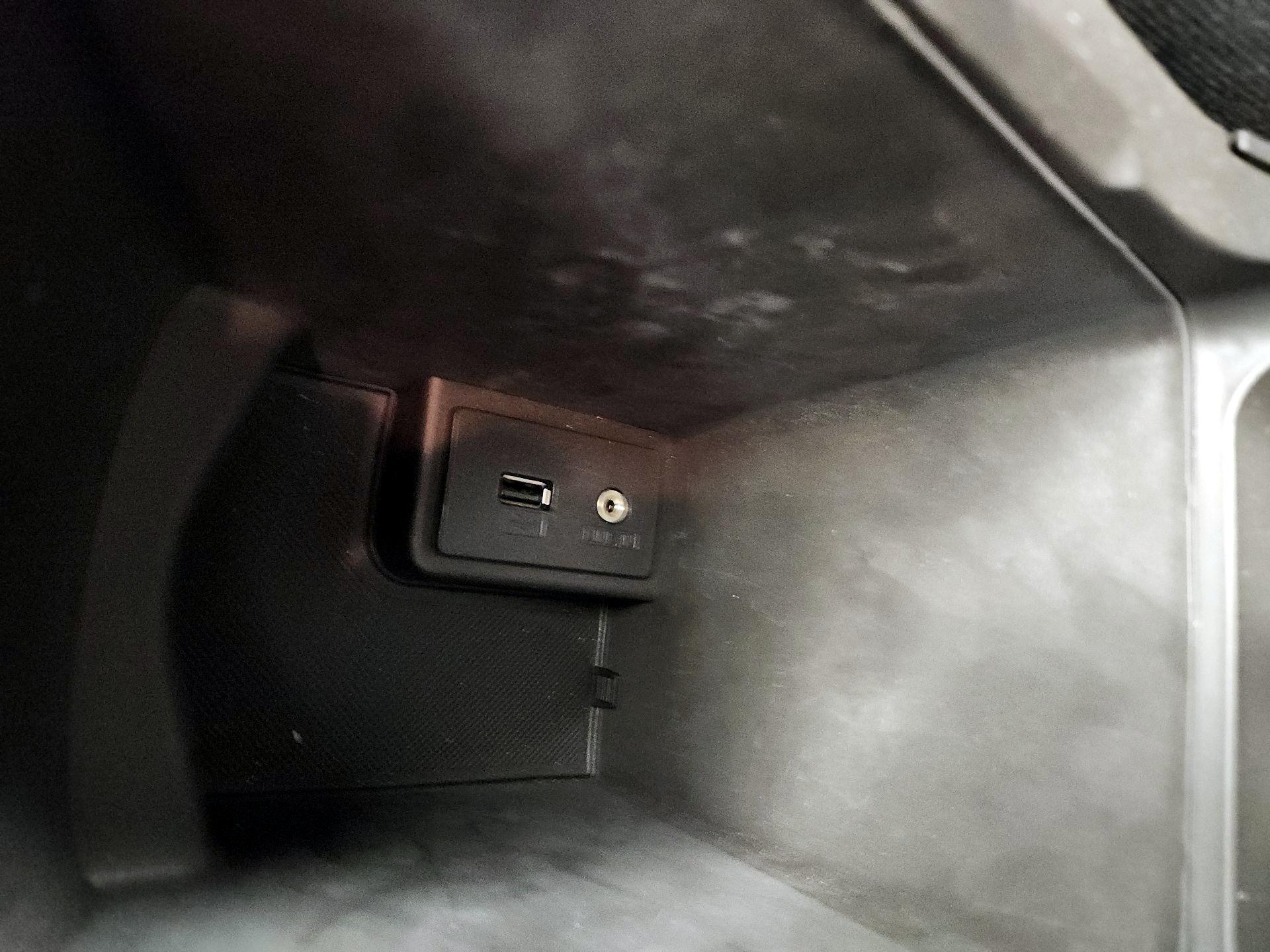 Thumbnail: 2016 Ford Transit Series - 18