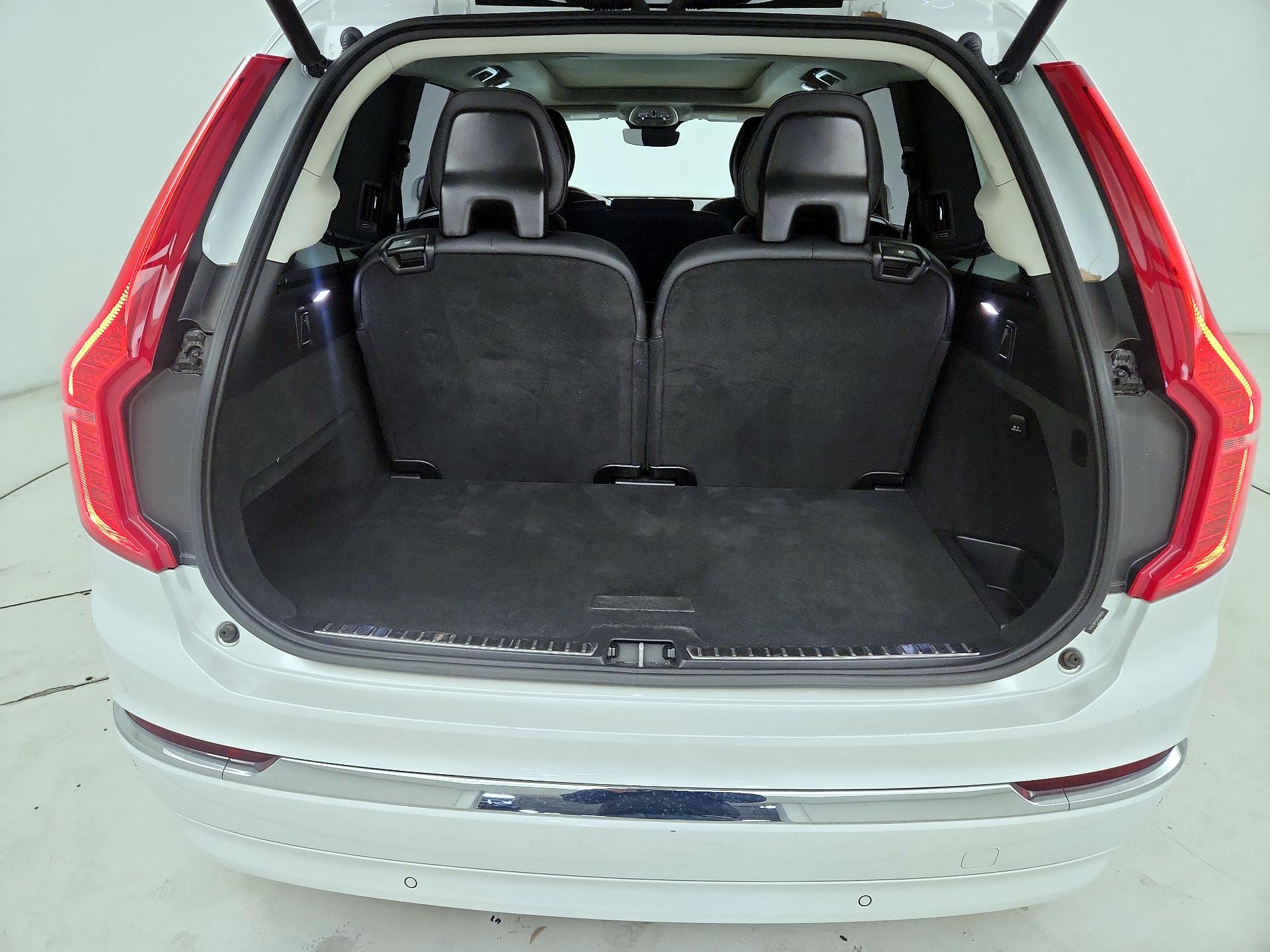 Thumbnail: 2024 Volvo XC90 - 16