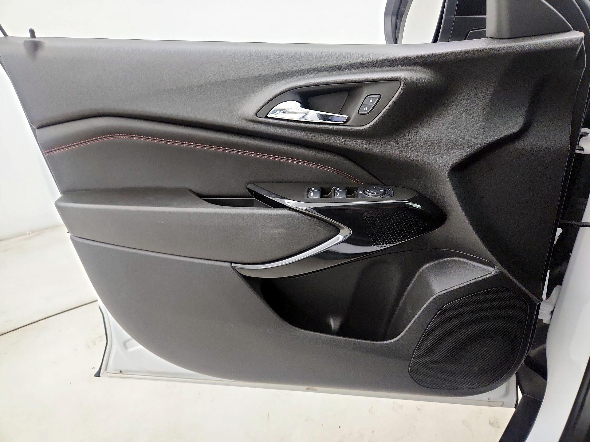 Thumbnail: 2025 Chevrolet Trax - 12