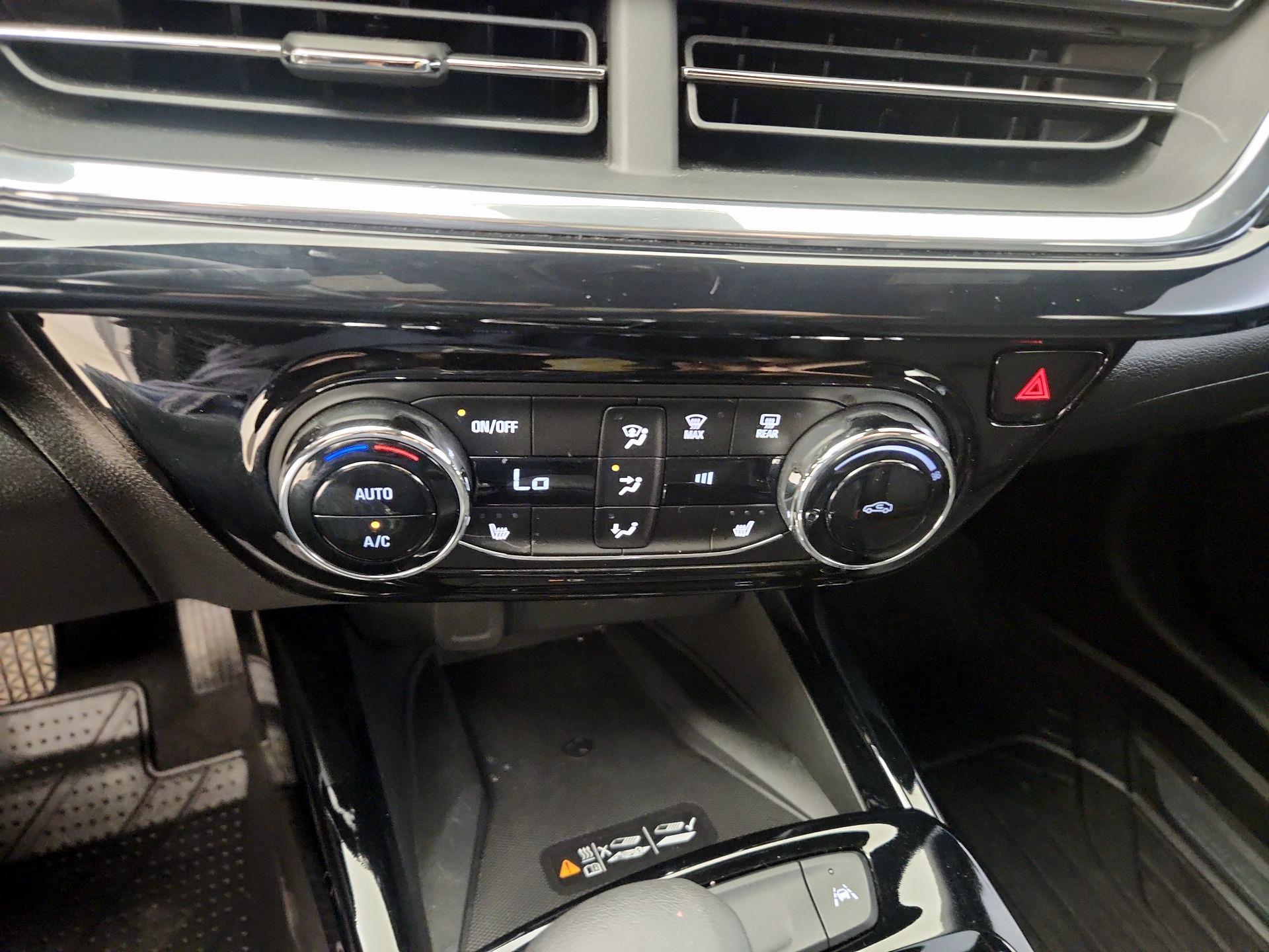 Thumbnail: 2025 Chevrolet Trax - 14