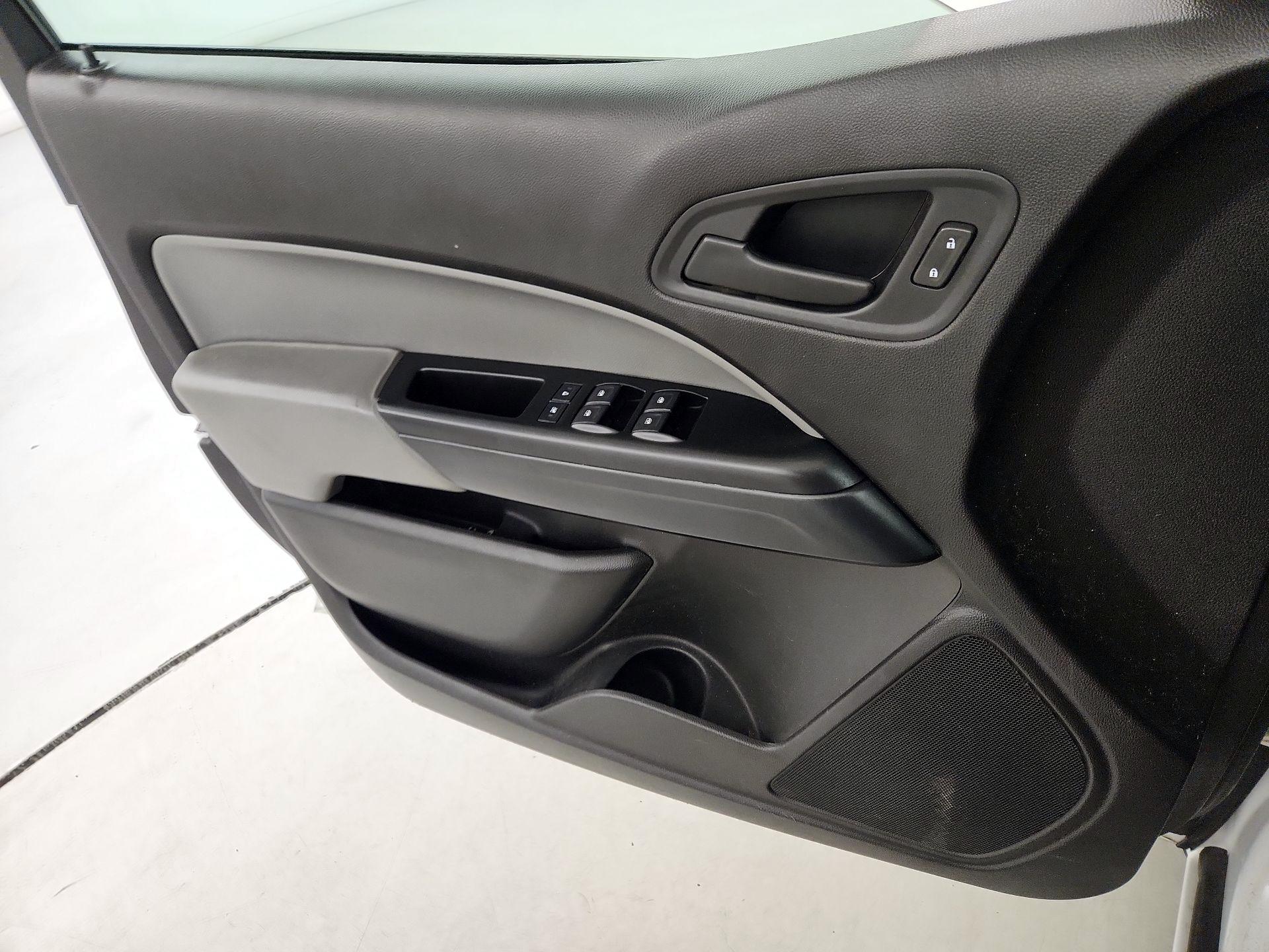 Thumbnail: 2017 Chevrolet Colorado - 12