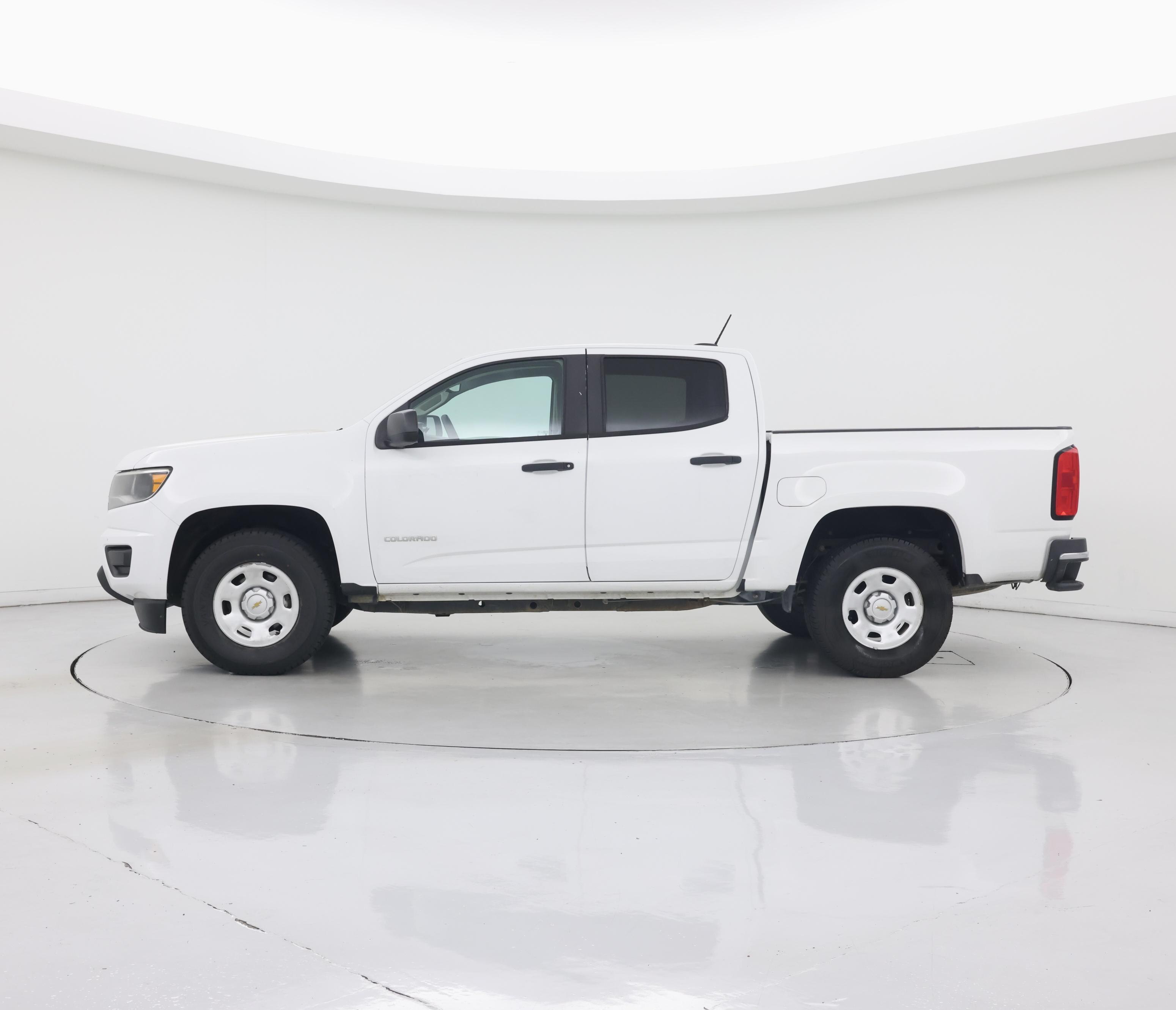 Thumbnail: 2017 Chevrolet Colorado - 3