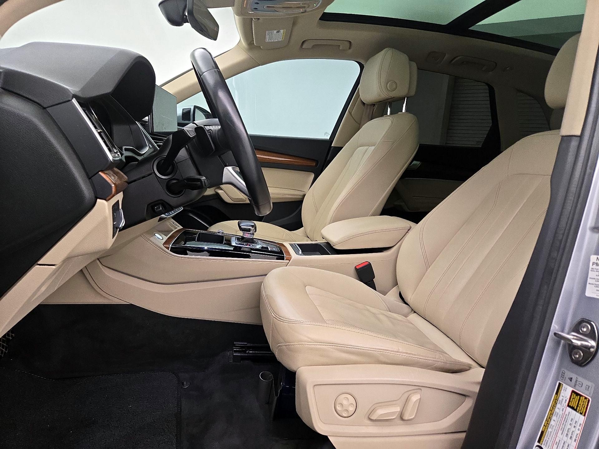 Thumbnail: 2022 Audi Q5 - 11