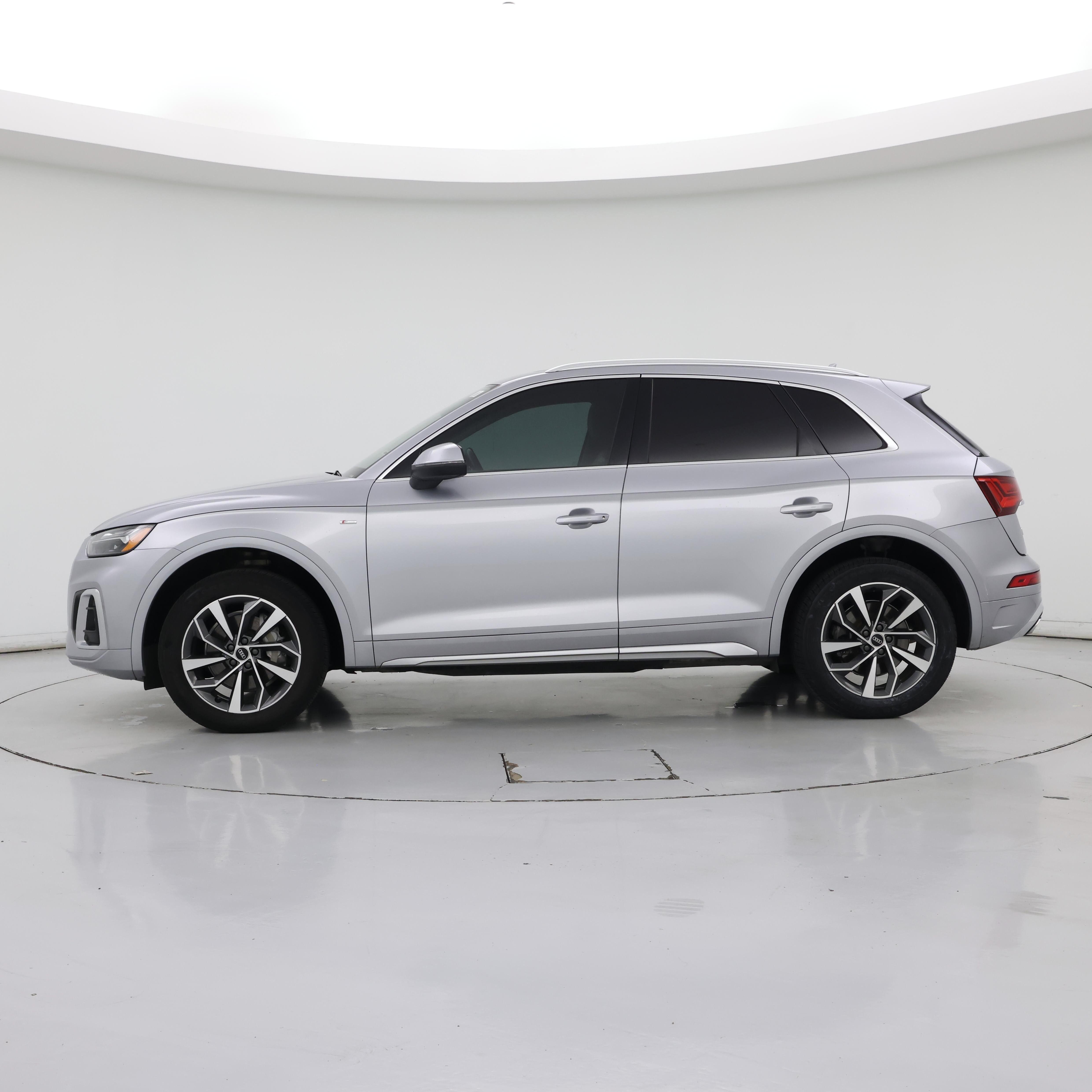 Thumbnail: 2022 Audi Q5 - 3
