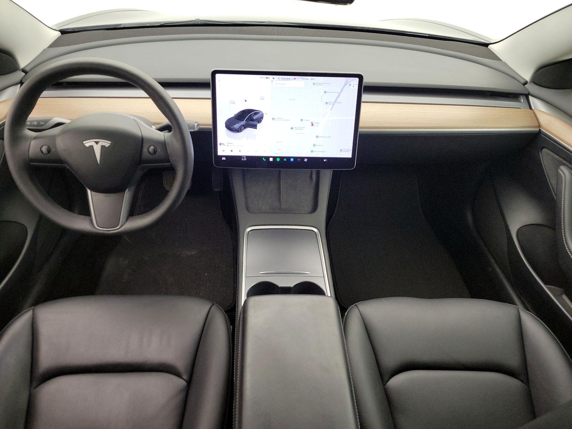 Thumbnail: 2023 Tesla Model 3 - 9