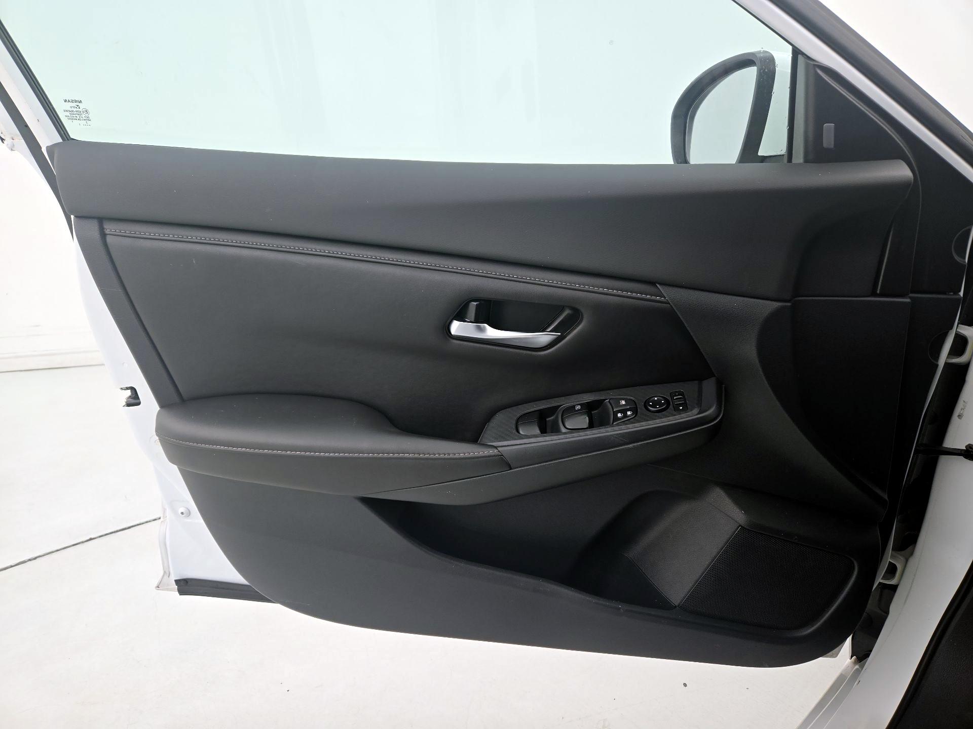 Thumbnail: 2021 Nissan Sentra - 12