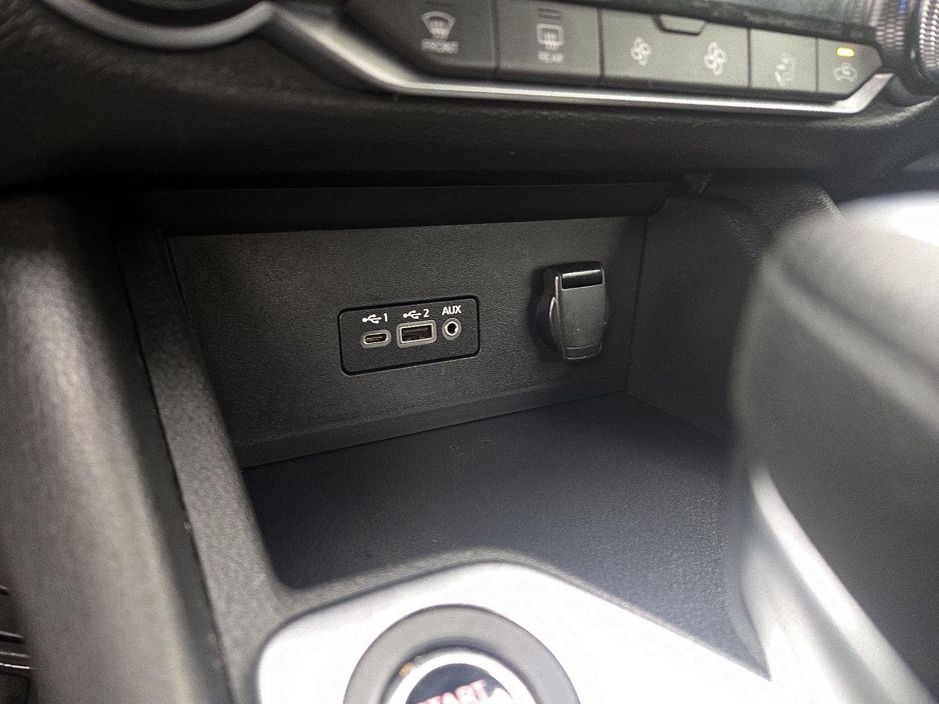 Thumbnail: 2021 Nissan Sentra - 18