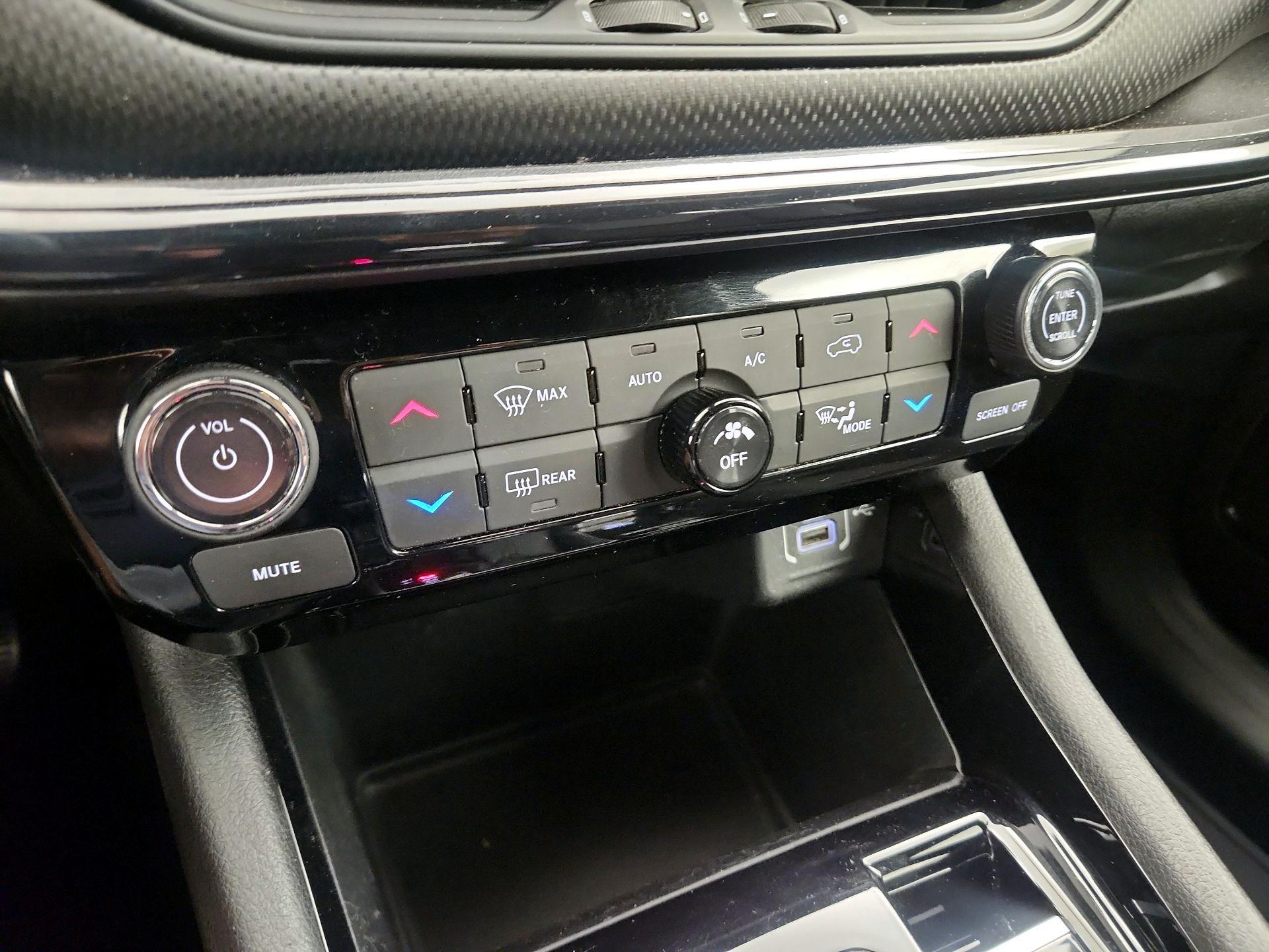 Thumbnail: 2024 Jeep Compass - 16