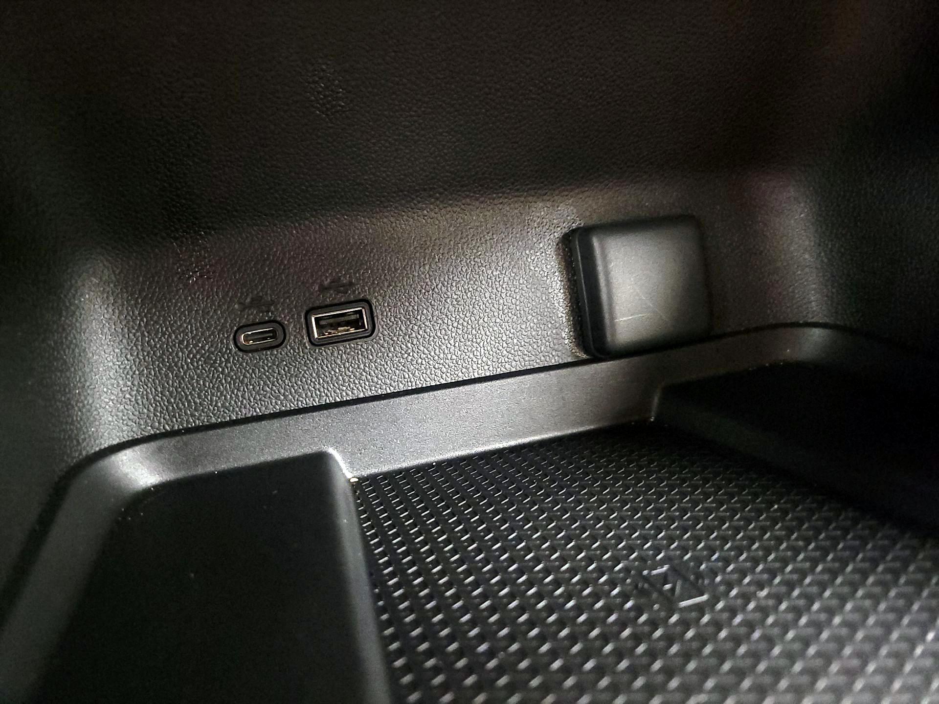 Thumbnail: 2025 Chevrolet Traverse - 17