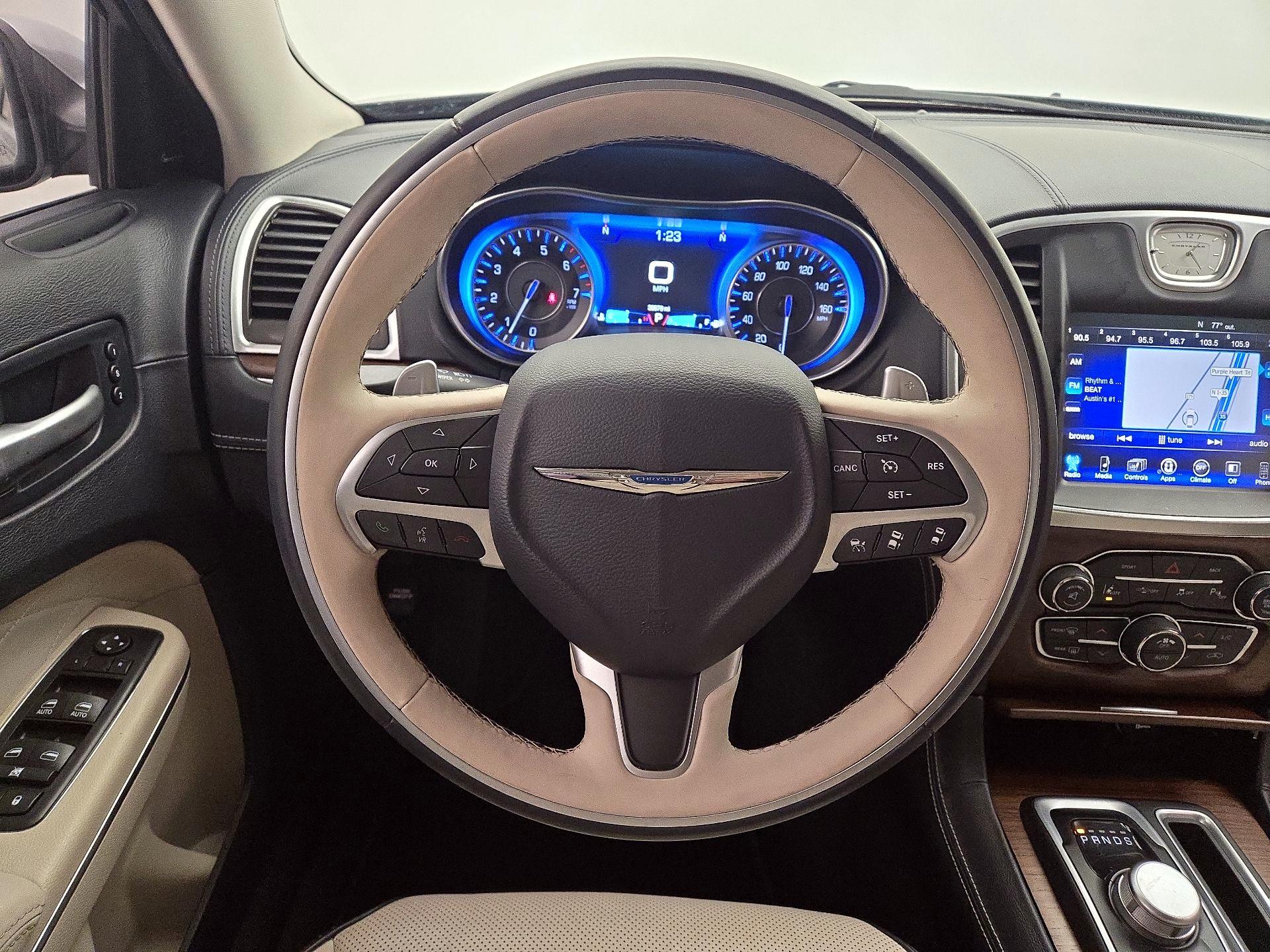 Thumbnail: 2016 Chrysler 300 - 10