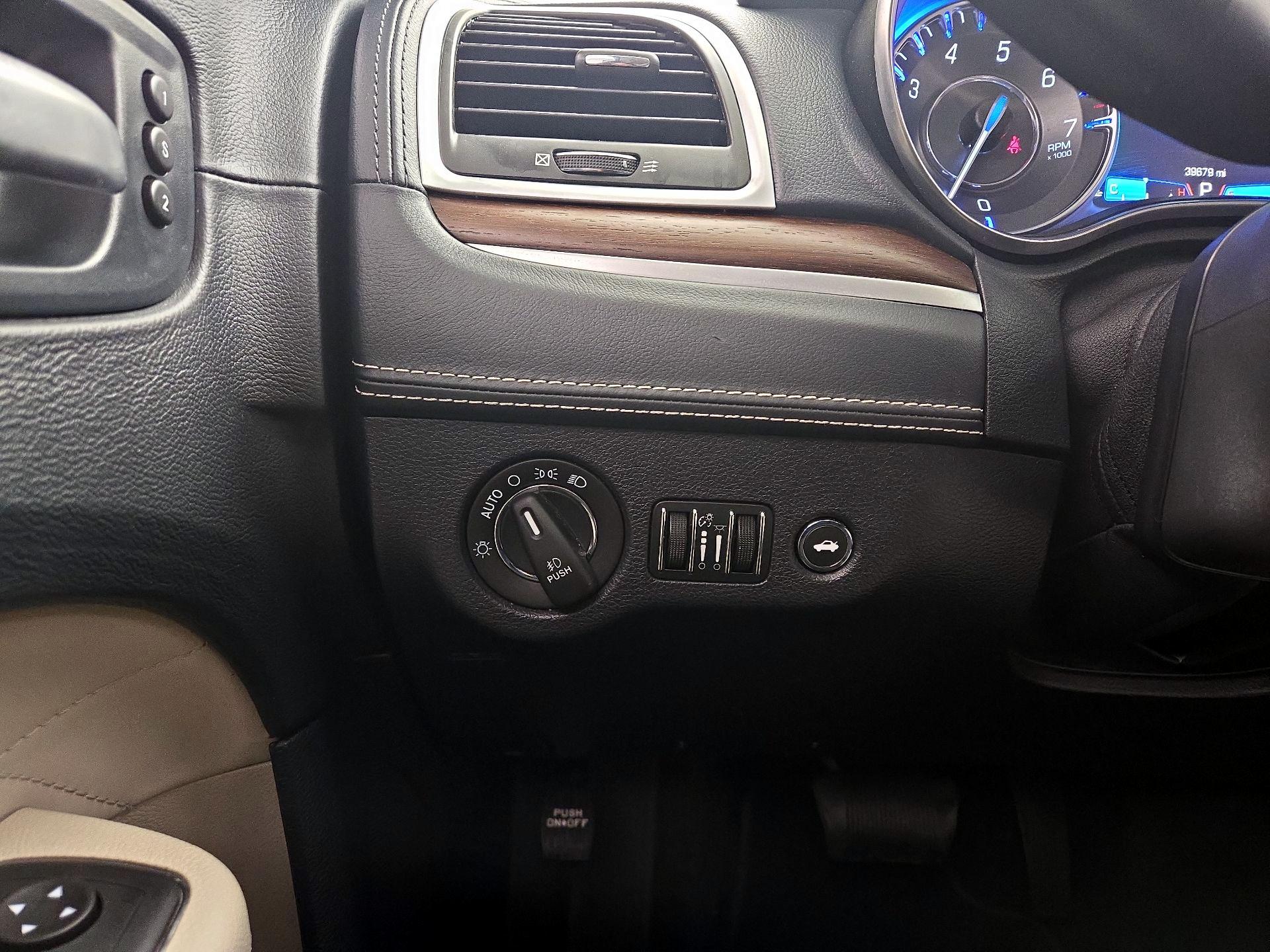 Thumbnail: 2016 Chrysler 300 - 13