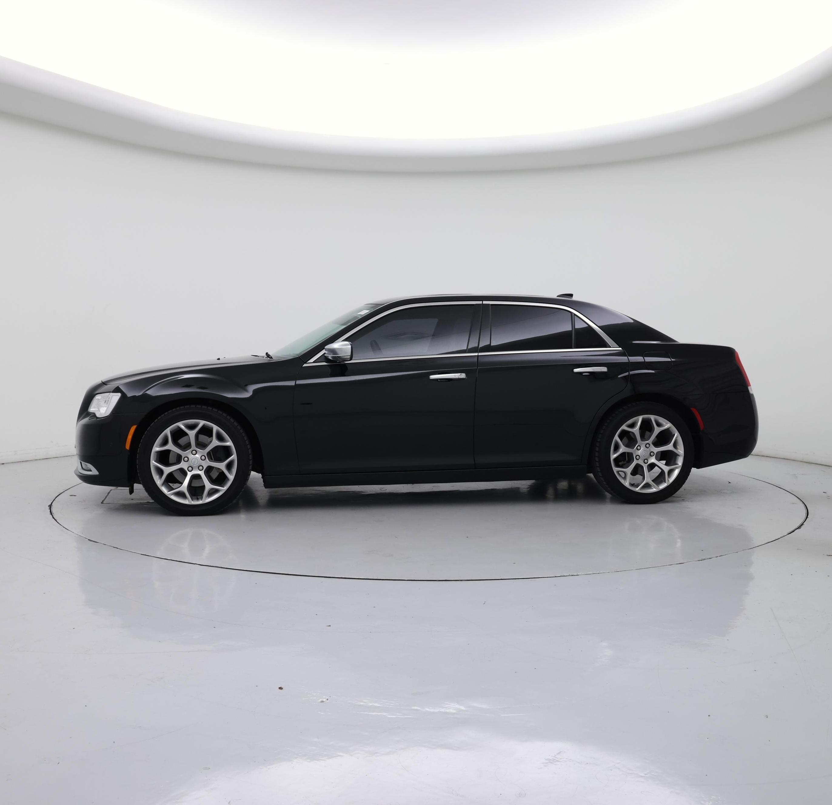 Thumbnail: 2016 Chrysler 300 - 3