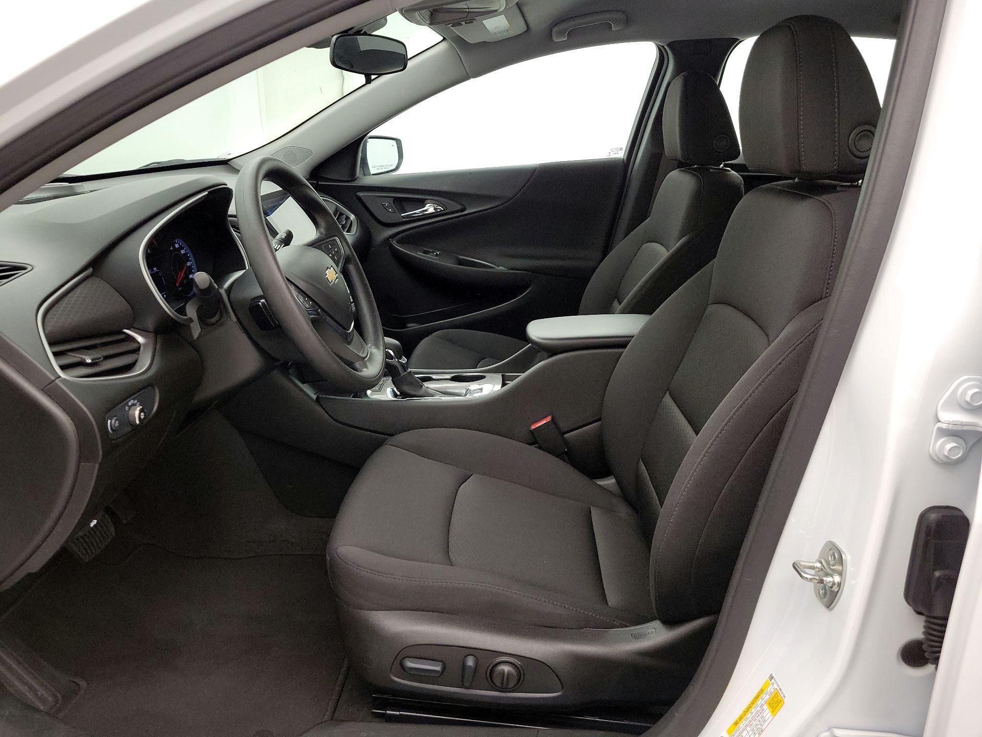 Thumbnail: 2024 Chevrolet Malibu - 11