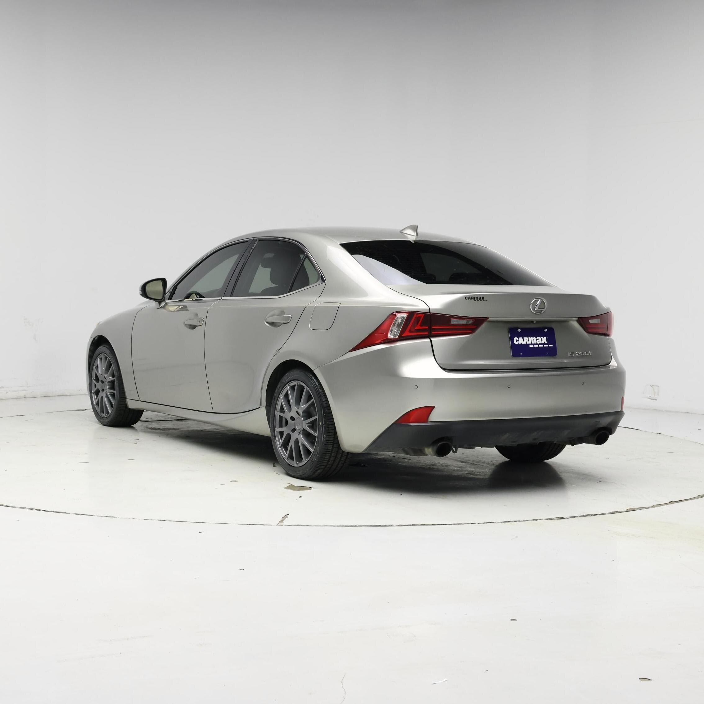 Thumbnail: 2016 Lexus IS - 2