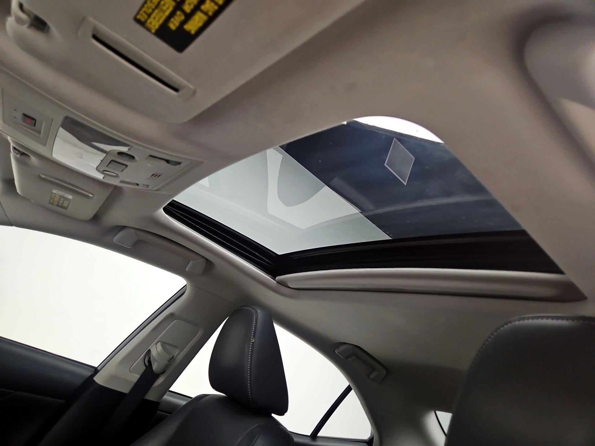 Thumbnail: 2016 Lexus IS - 19