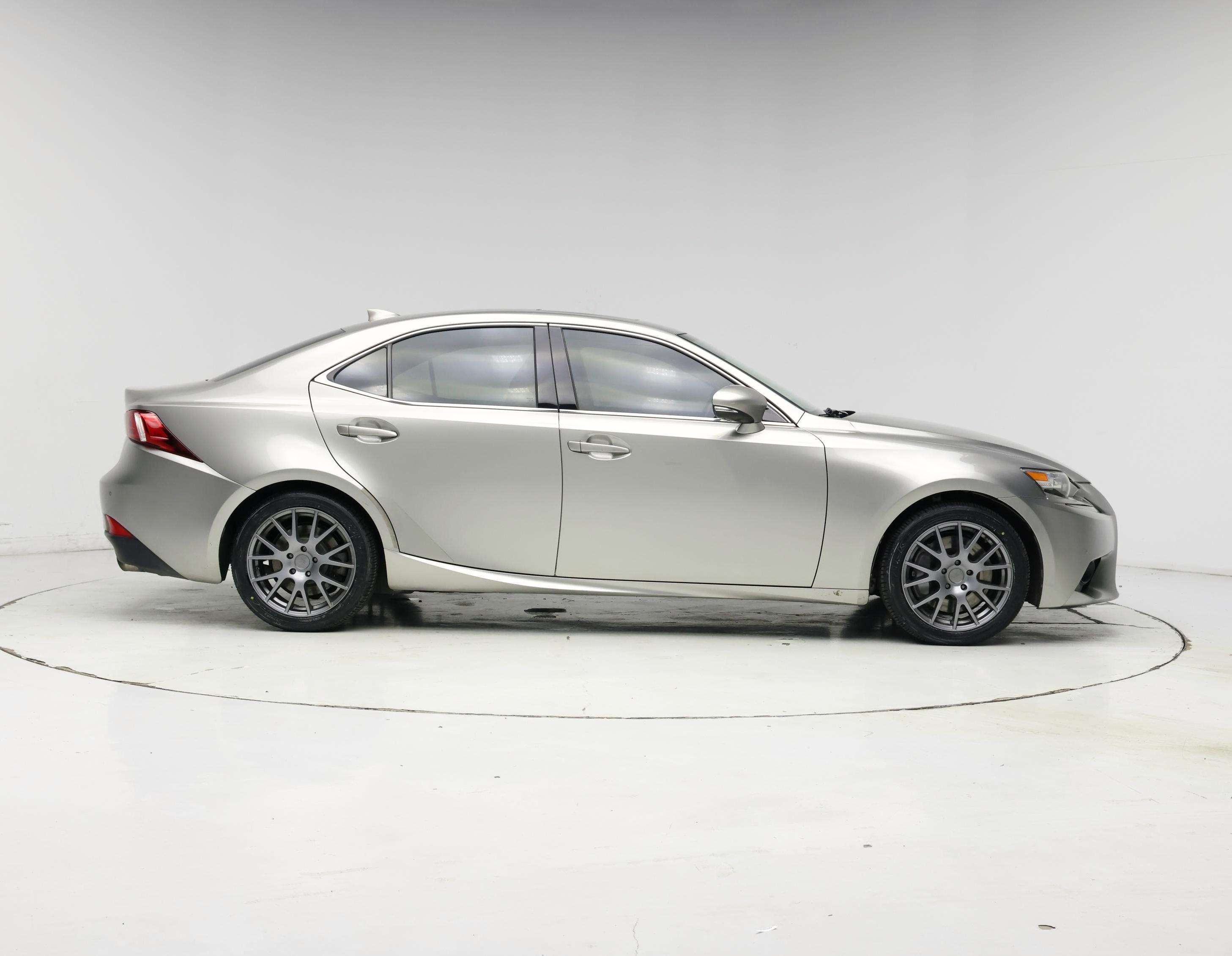 Thumbnail: 2016 Lexus IS - 7