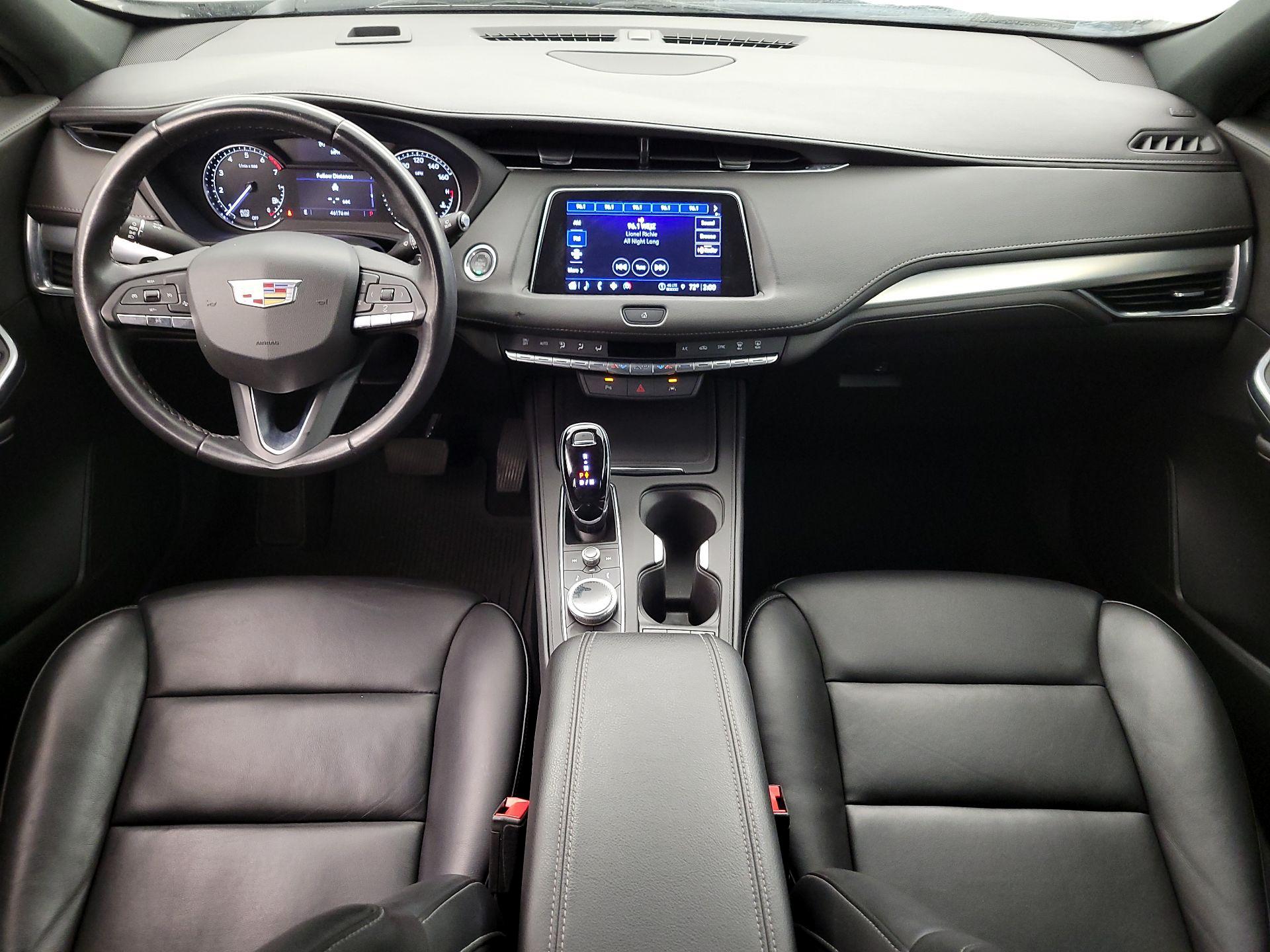 Thumbnail: 2023 Cadillac XT4 - 9