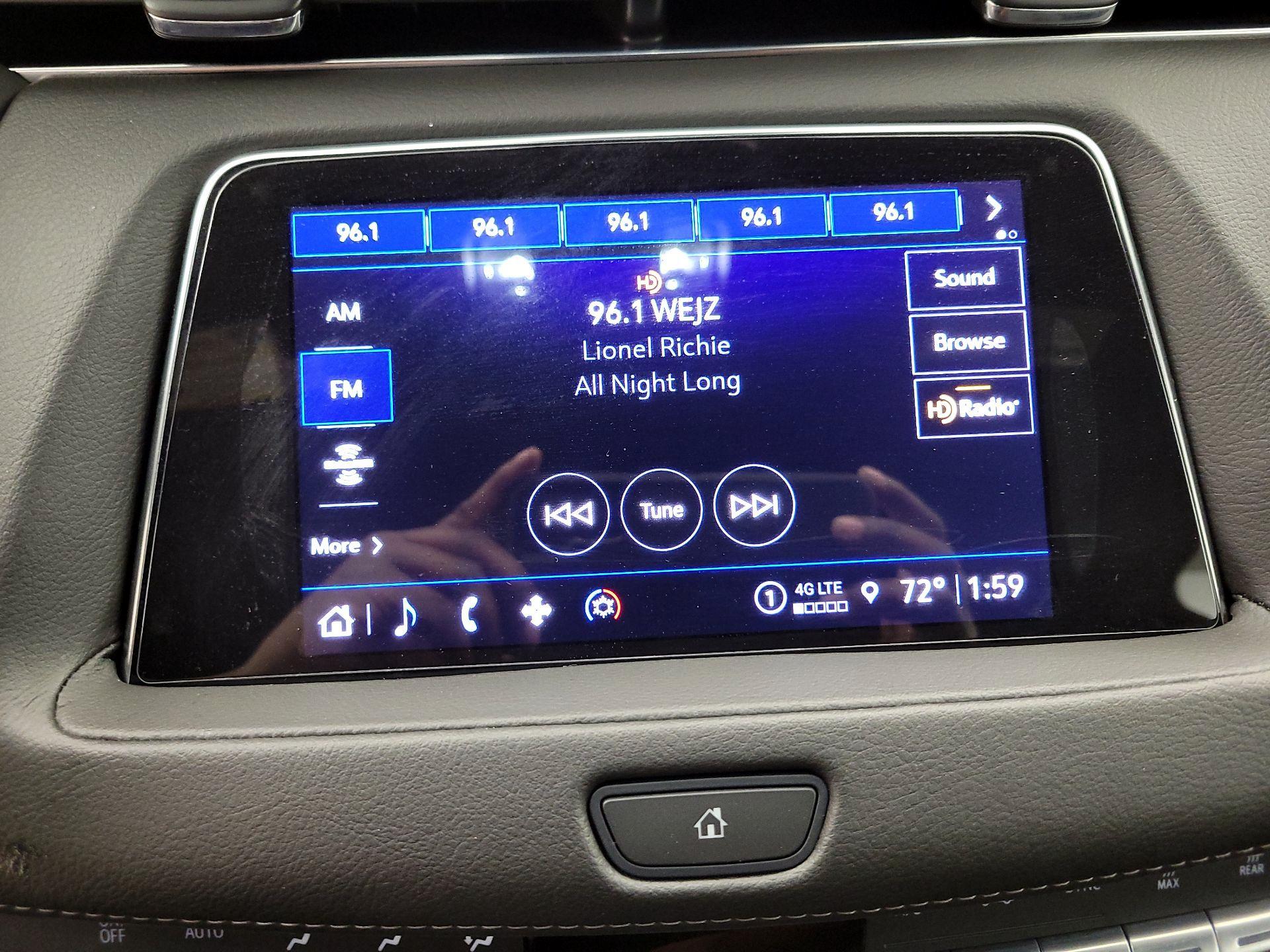 Thumbnail: 2023 Cadillac XT4 - 15