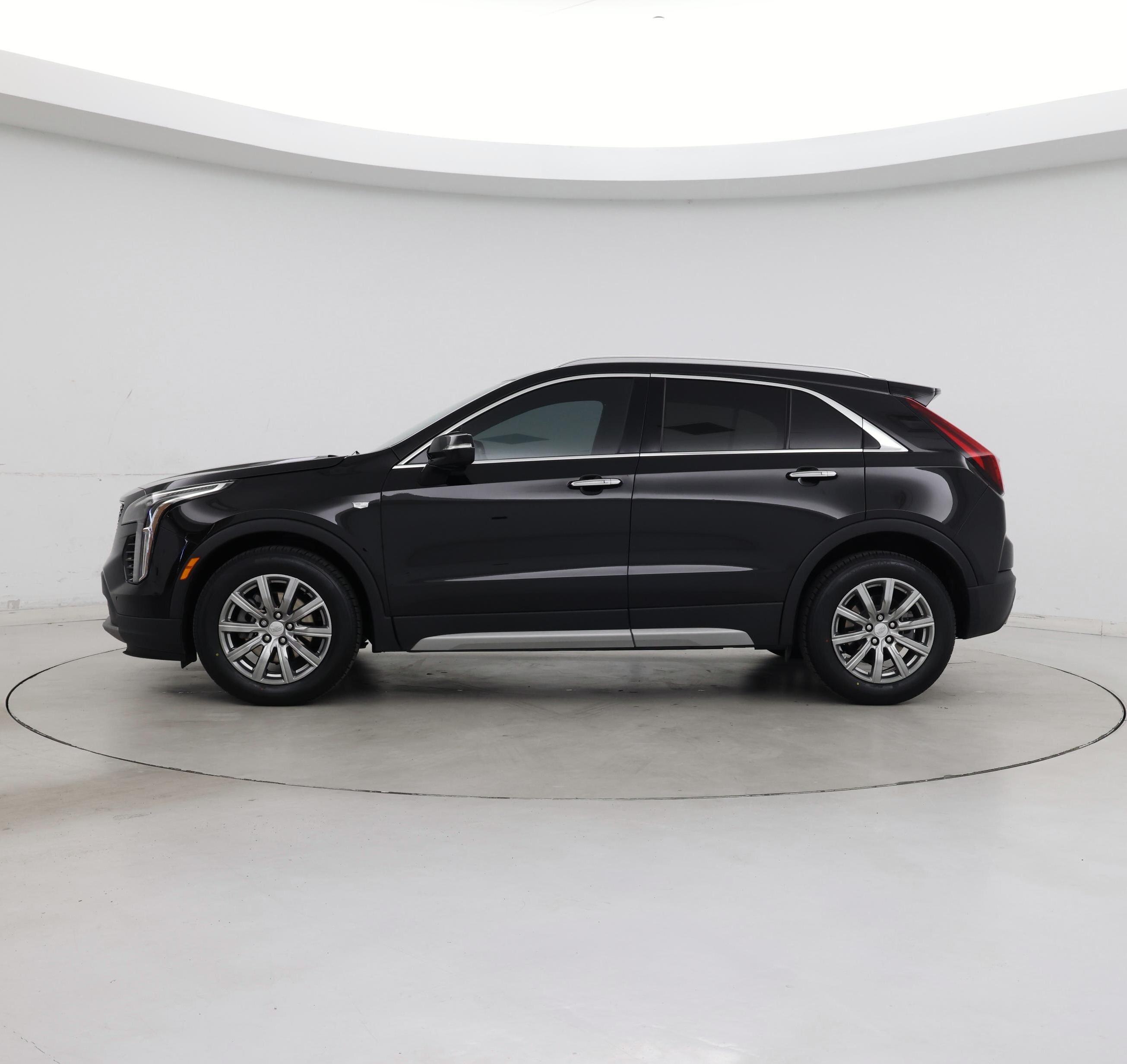 Thumbnail: 2023 Cadillac XT4 - 3