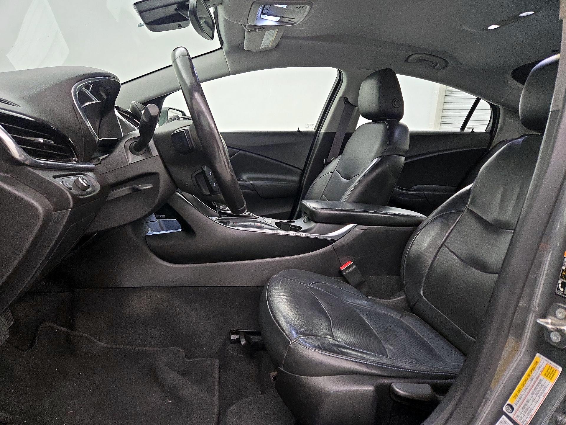 Thumbnail: 2017 Chevrolet Volt - 11