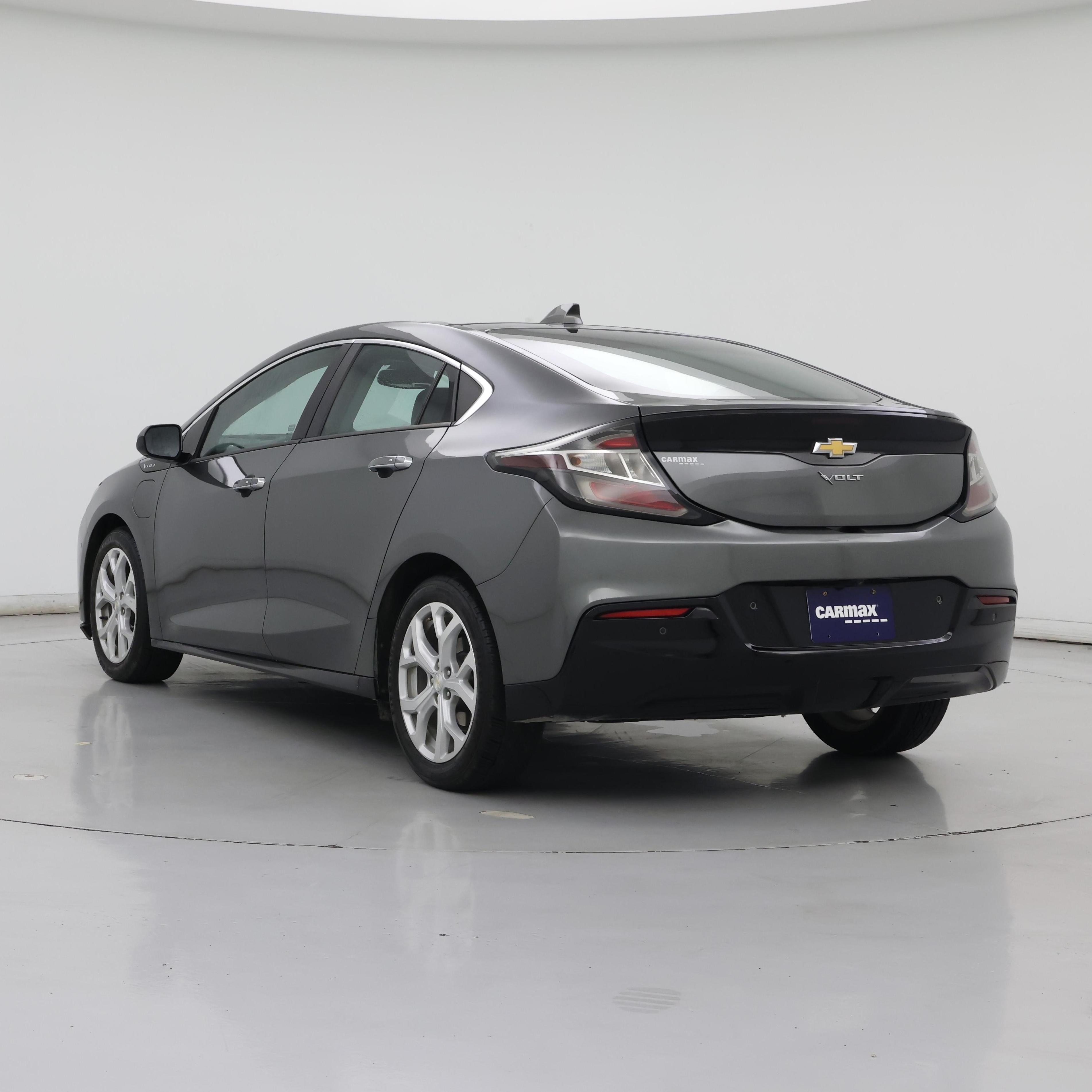 Thumbnail: 2017 Chevrolet Volt - 2