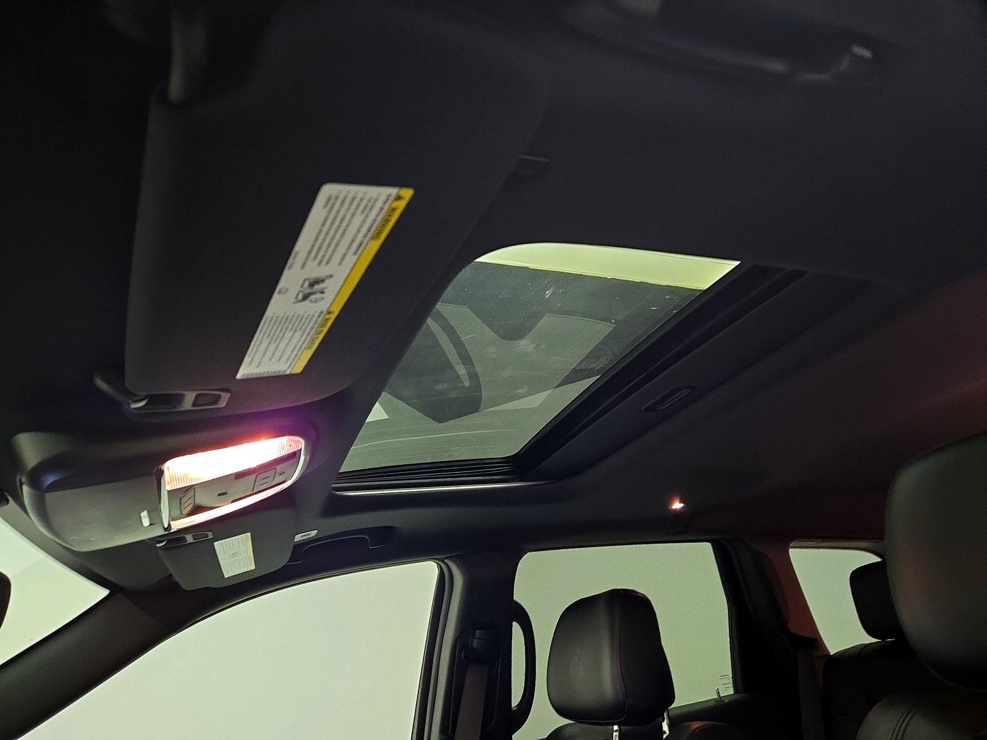 Thumbnail: 2022 Jeep Grand Cherokee - 20