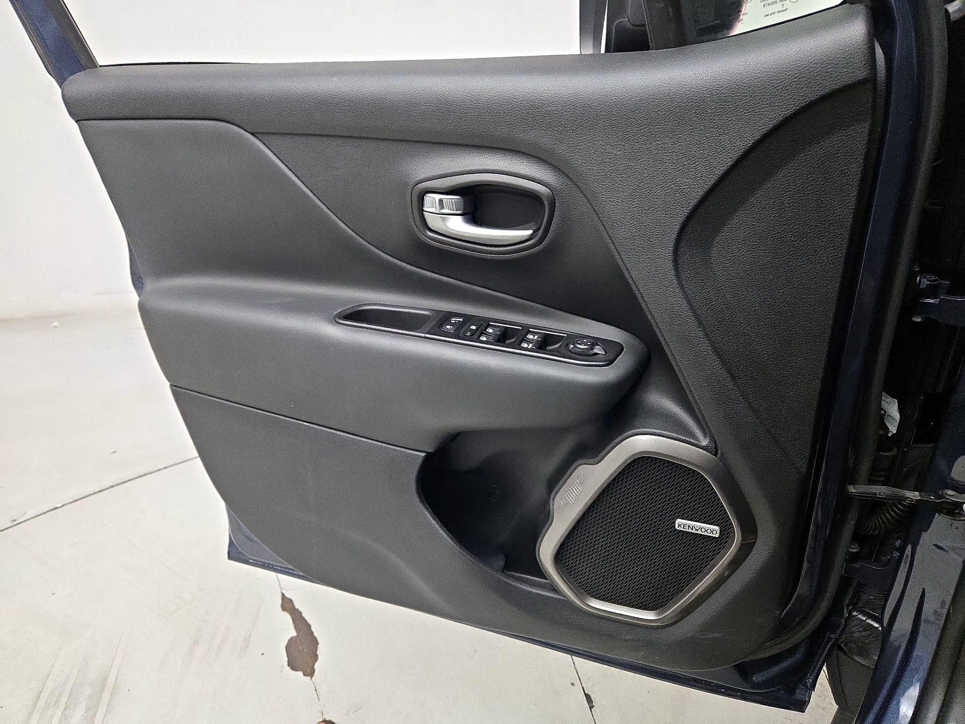 Thumbnail: 2021 Jeep Renegade - 12