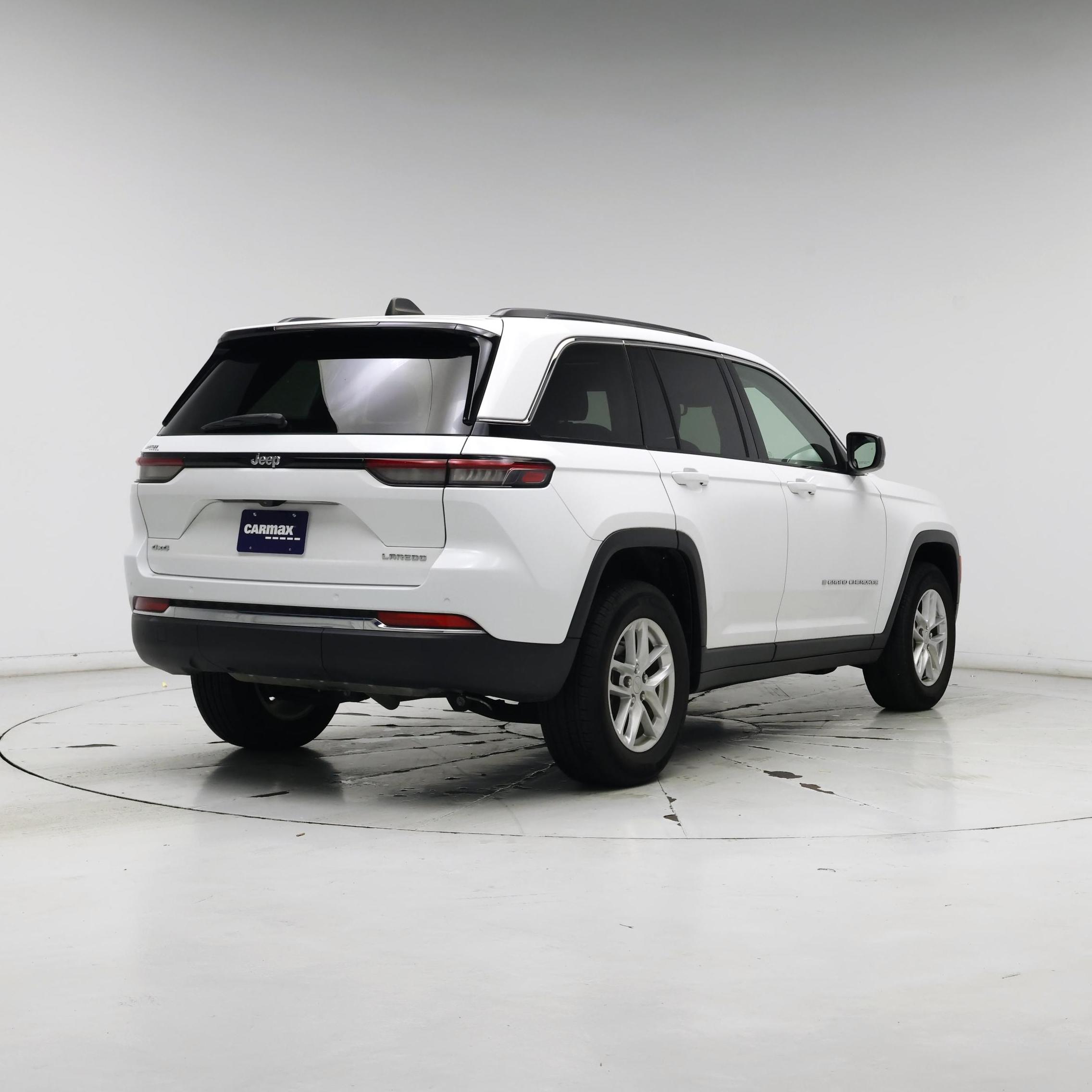 Thumbnail: 2023 Jeep Grand Cherokee - 8