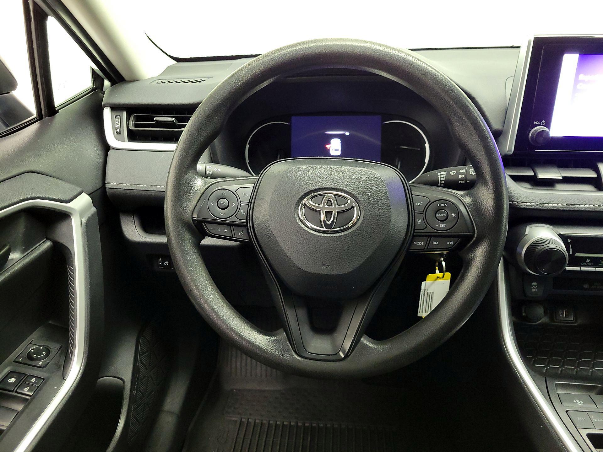 Thumbnail: 2024 Toyota RAV4 - 10