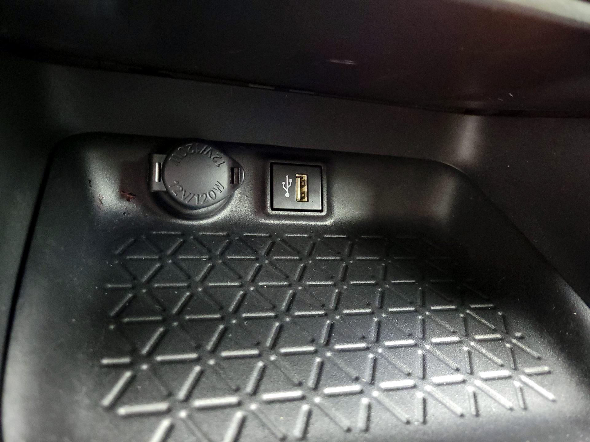 Thumbnail: 2024 Toyota RAV4 - 19