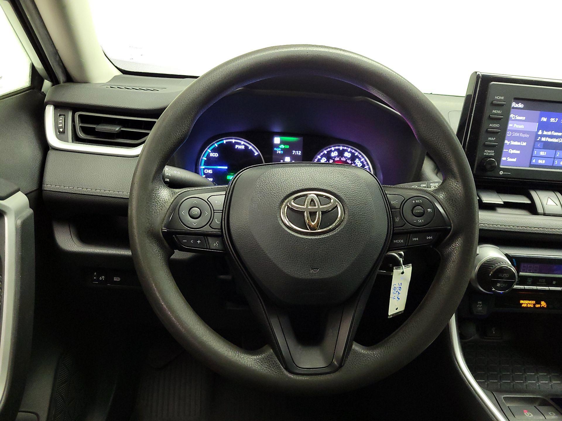 Thumbnail: 2022 Toyota RAV4 - 10