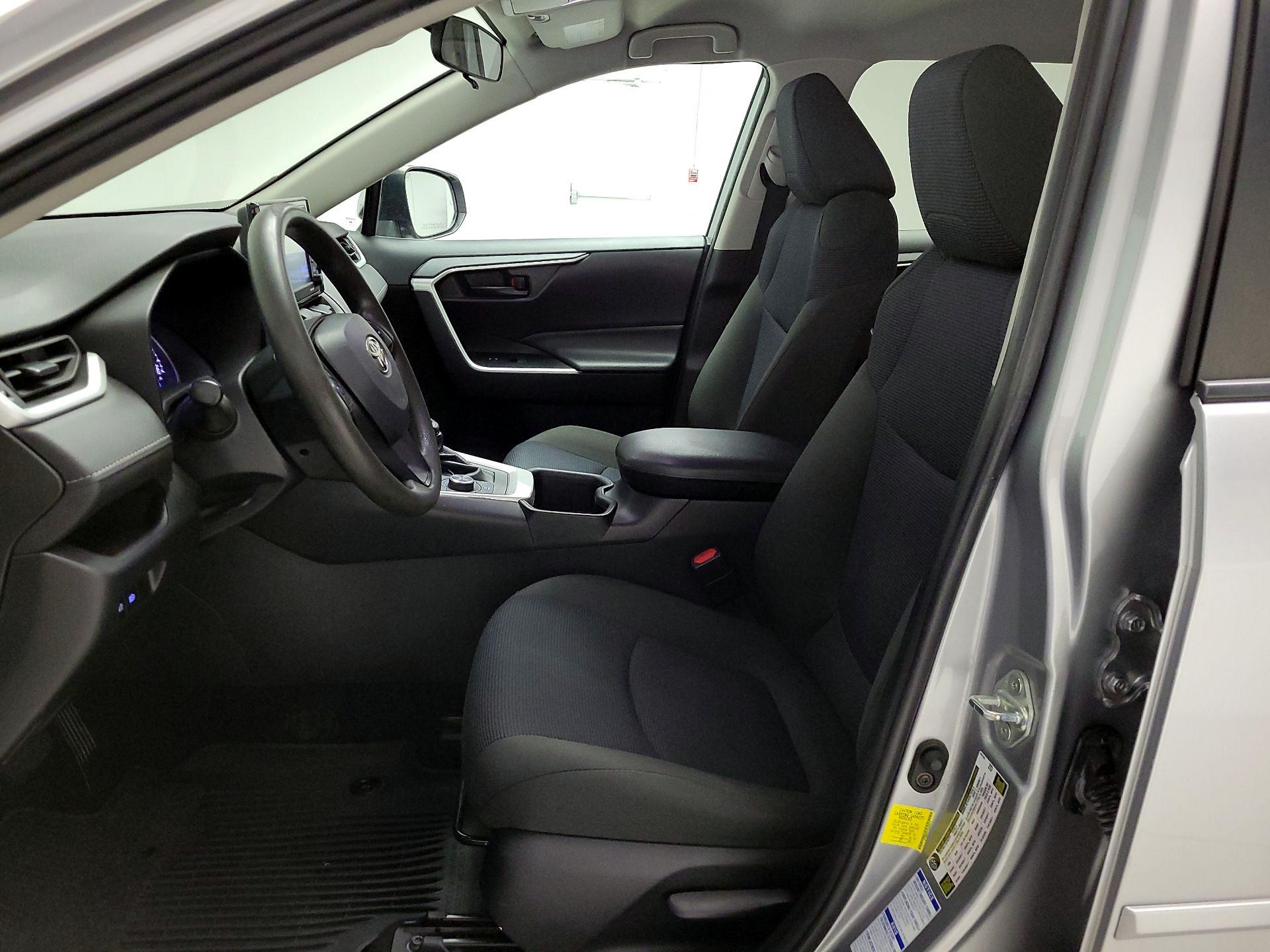 Thumbnail: 2022 Toyota RAV4 - 11