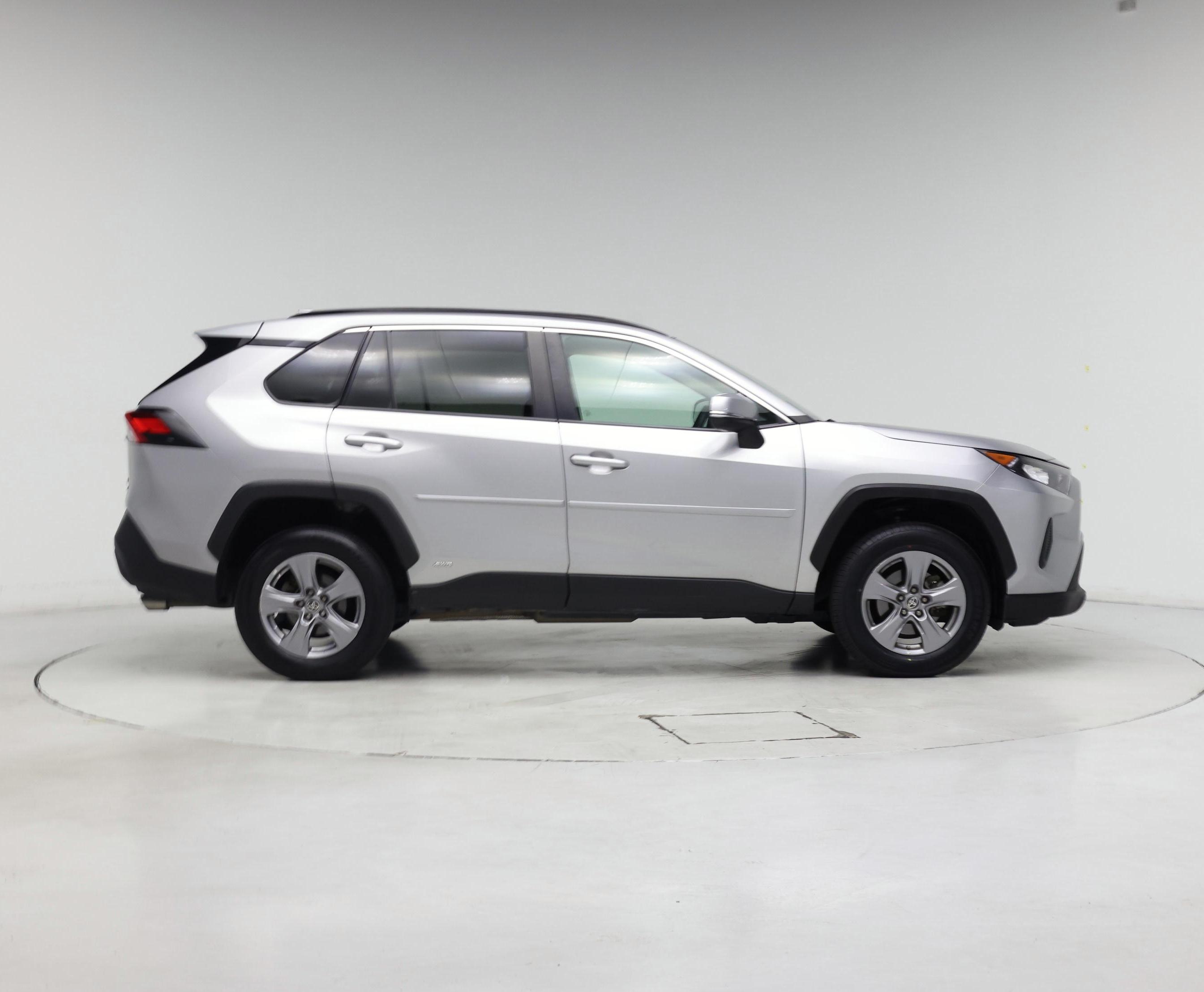 Thumbnail: 2022 Toyota RAV4 - 7