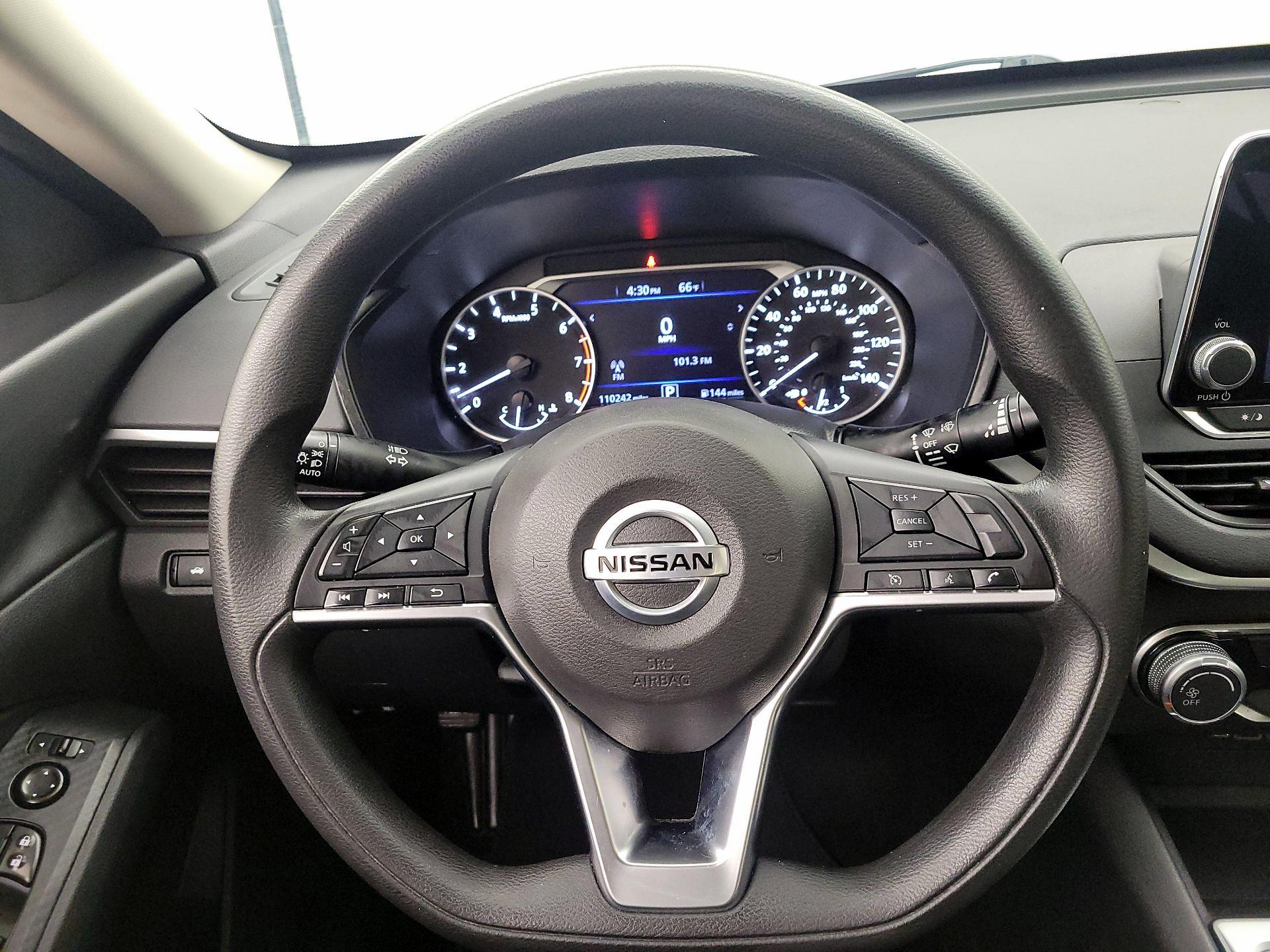 Thumbnail: 2020 Nissan Altima - 10