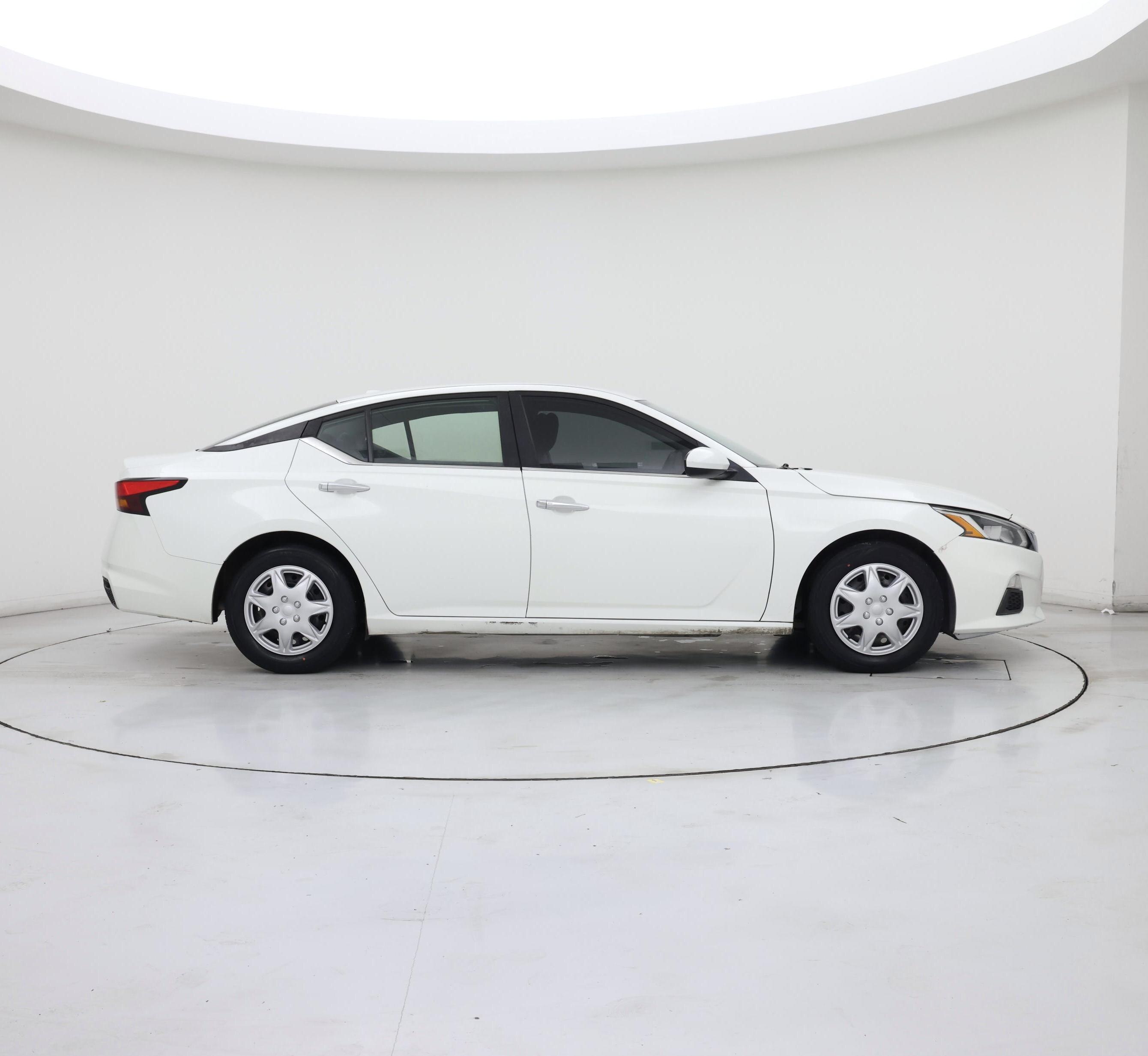 Thumbnail: 2020 Nissan Altima - 7