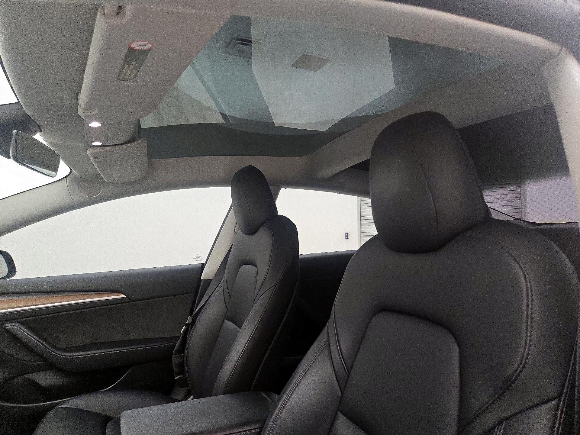 Thumbnail: 2023 Tesla Model 3 - 19