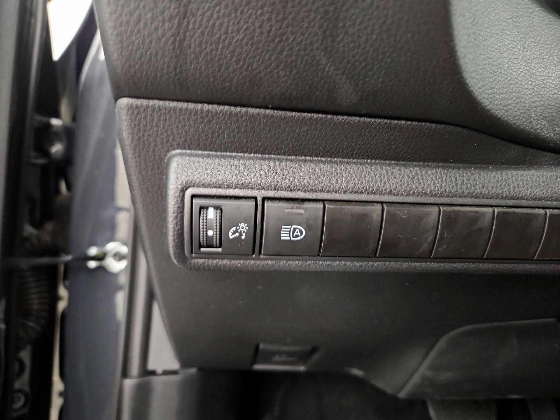 Thumbnail: 2022 Toyota Corolla - 13