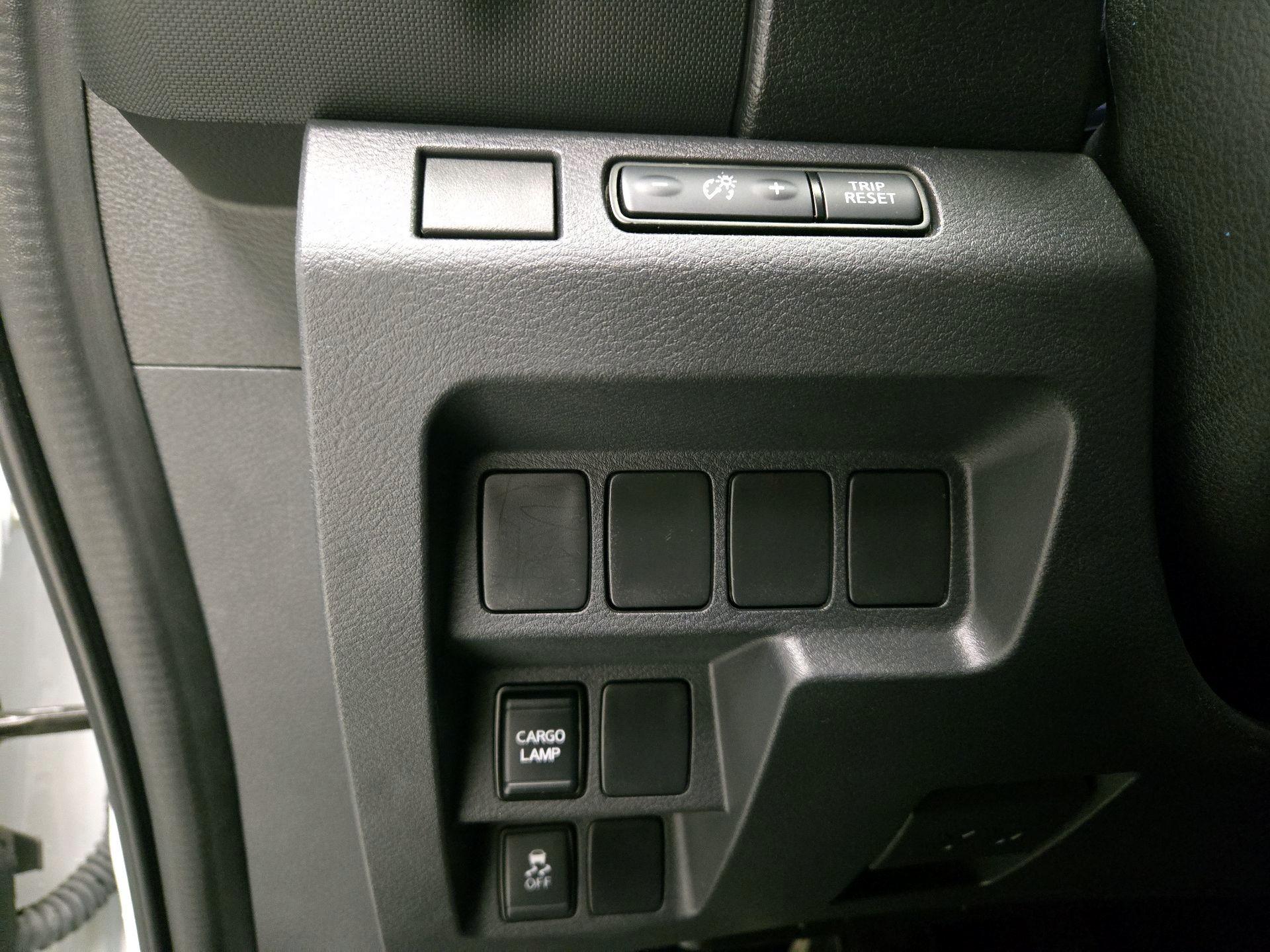 Thumbnail: 2023 Nissan Frontier - 13