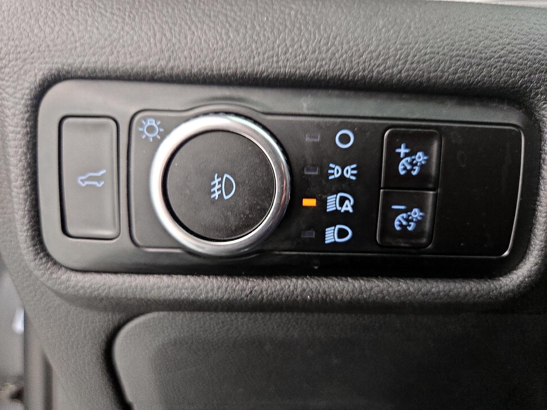 Thumbnail: 2023 Ford Explorer - 13