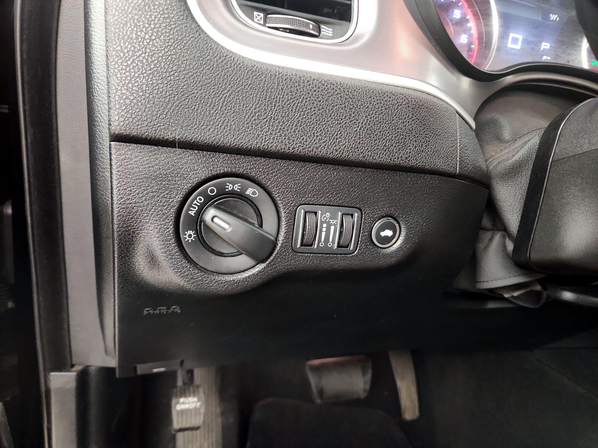 Thumbnail: 2022 Dodge Charger - 13