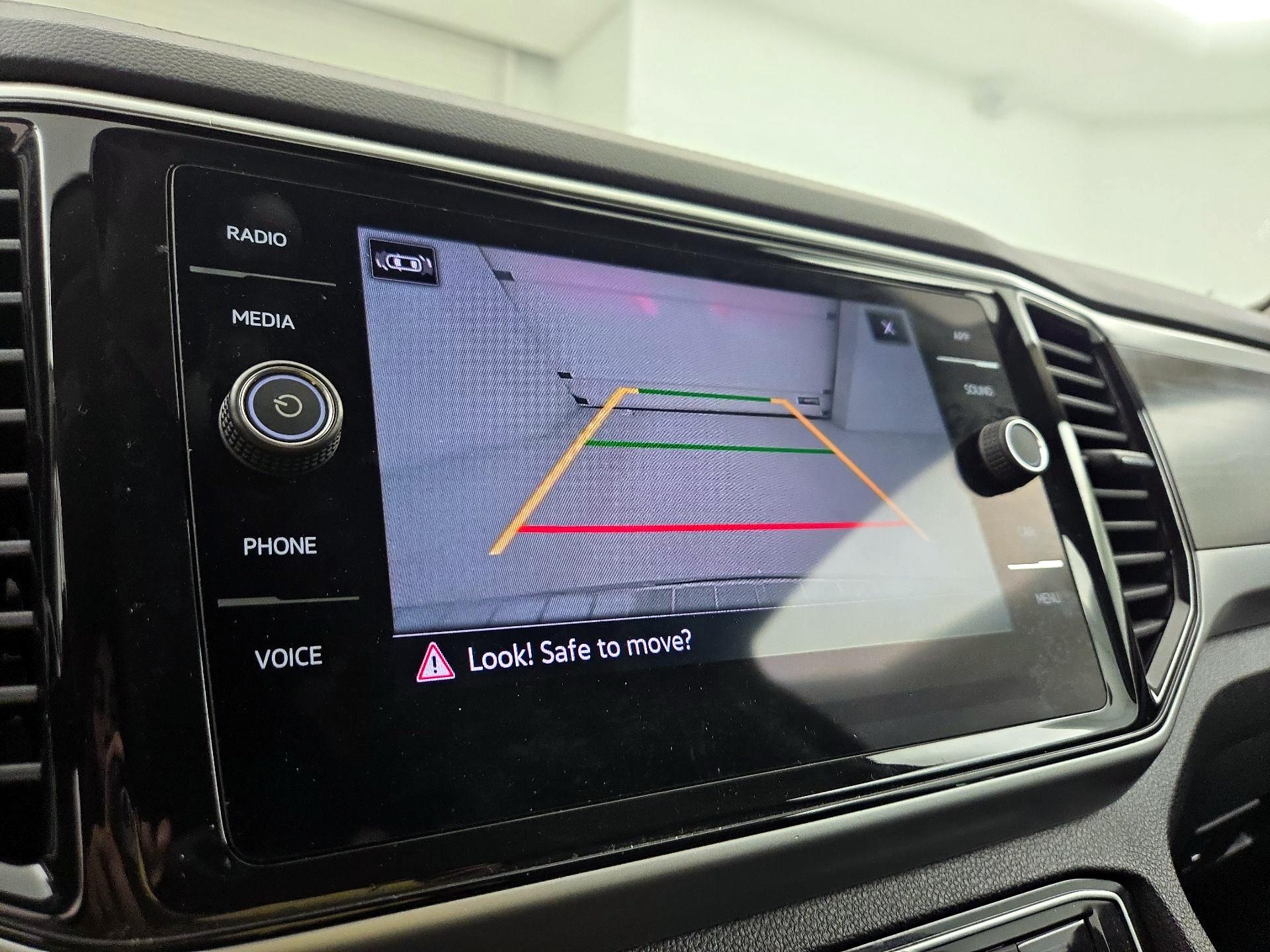 Thumbnail: 2023 Volkswagen Atlas - 14