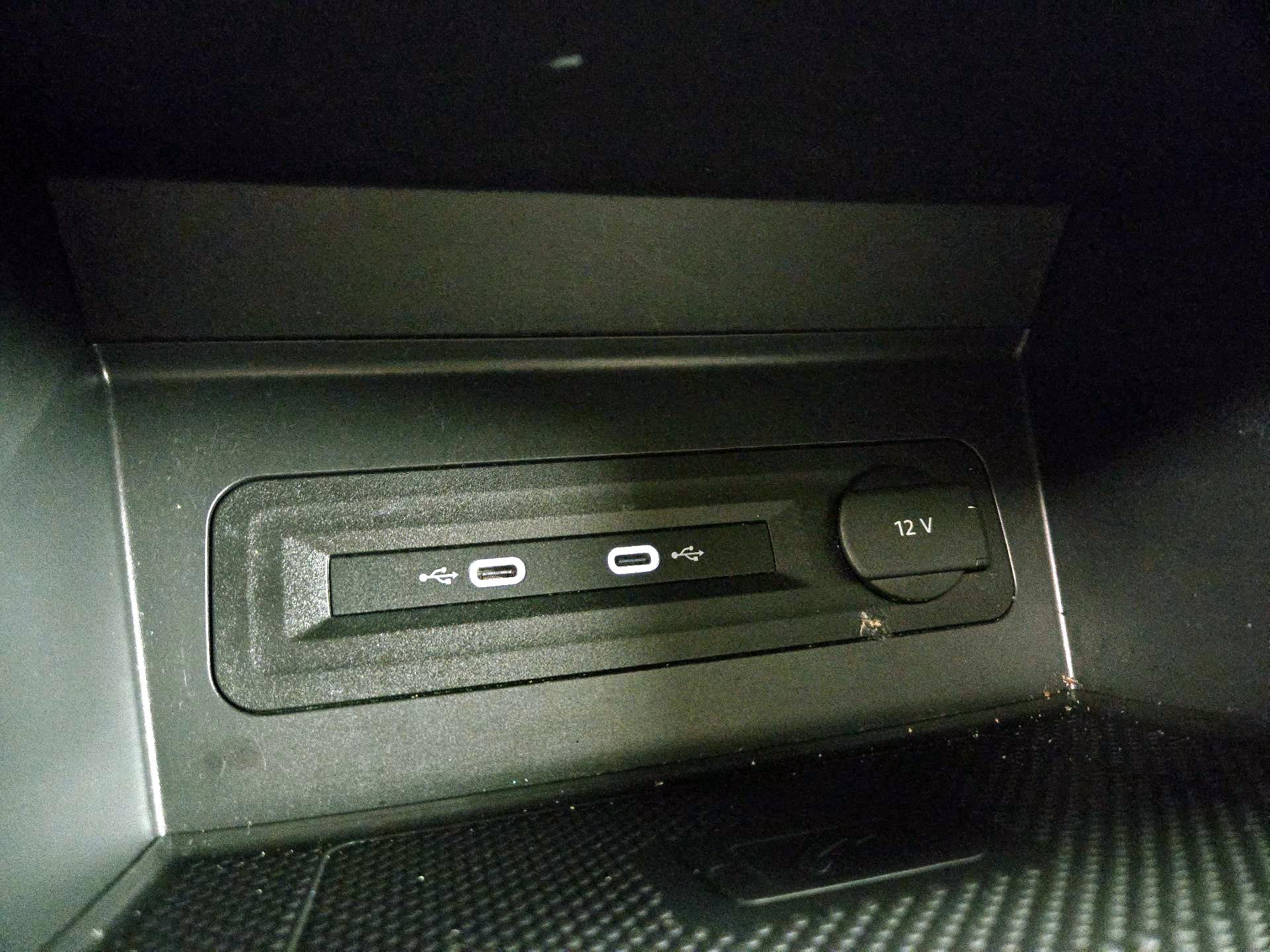 Thumbnail: 2023 Volkswagen Atlas - 18