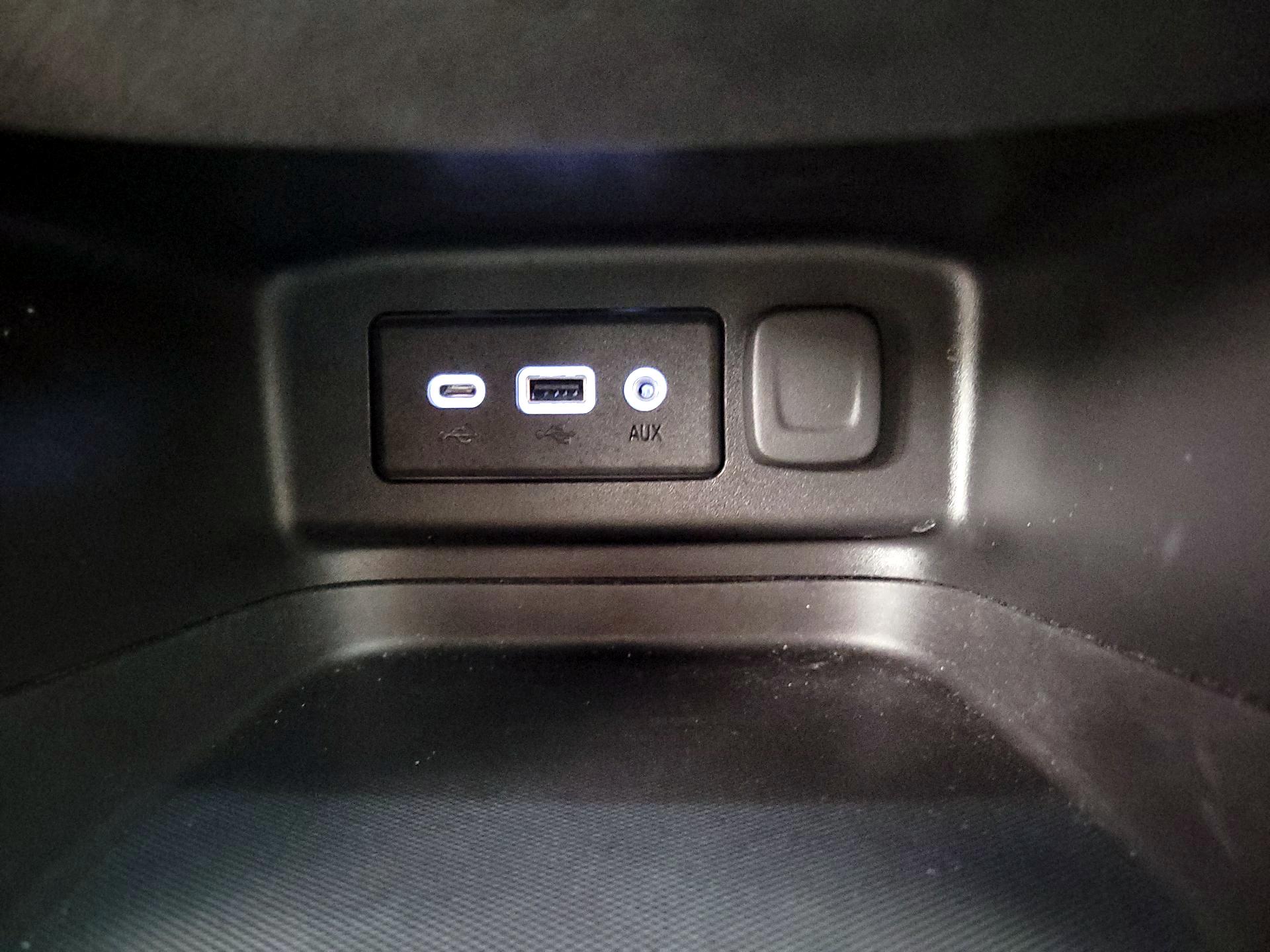 Thumbnail: 2022 Chevrolet Equinox - 18