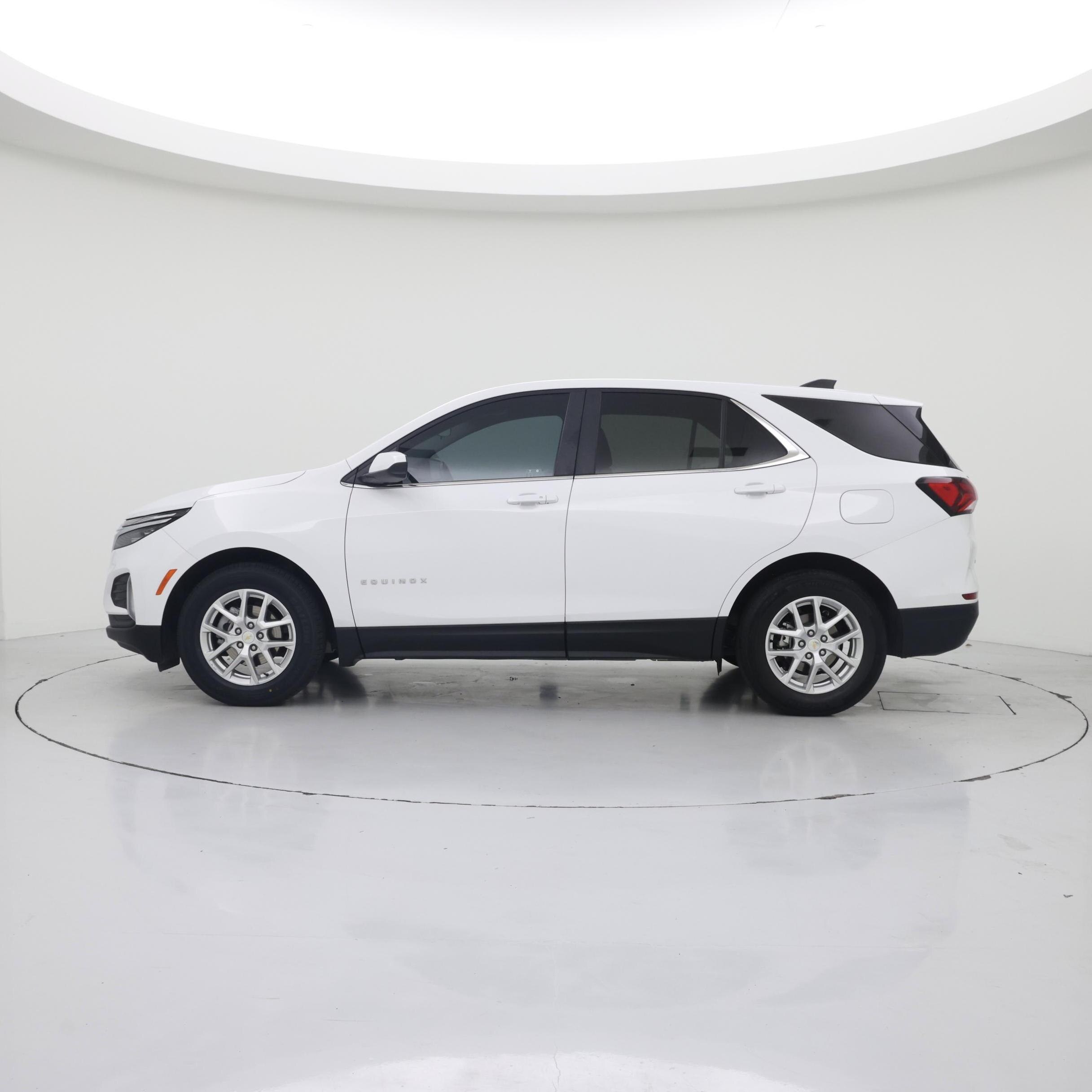 Thumbnail: 2022 Chevrolet Equinox - 3