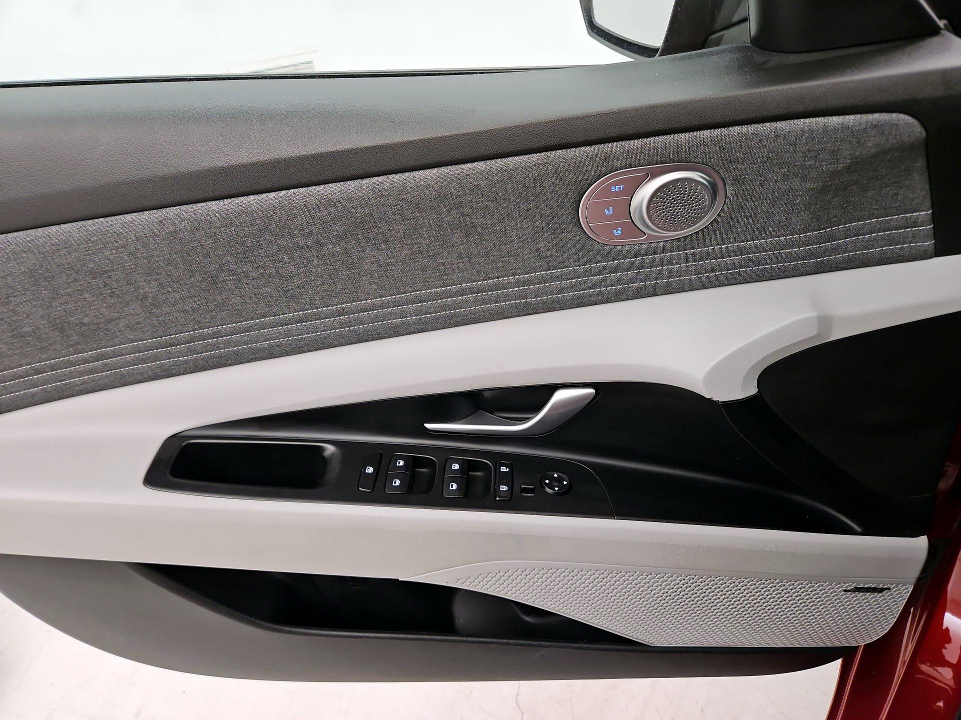 Thumbnail: 2023 Hyundai Elantra - 12