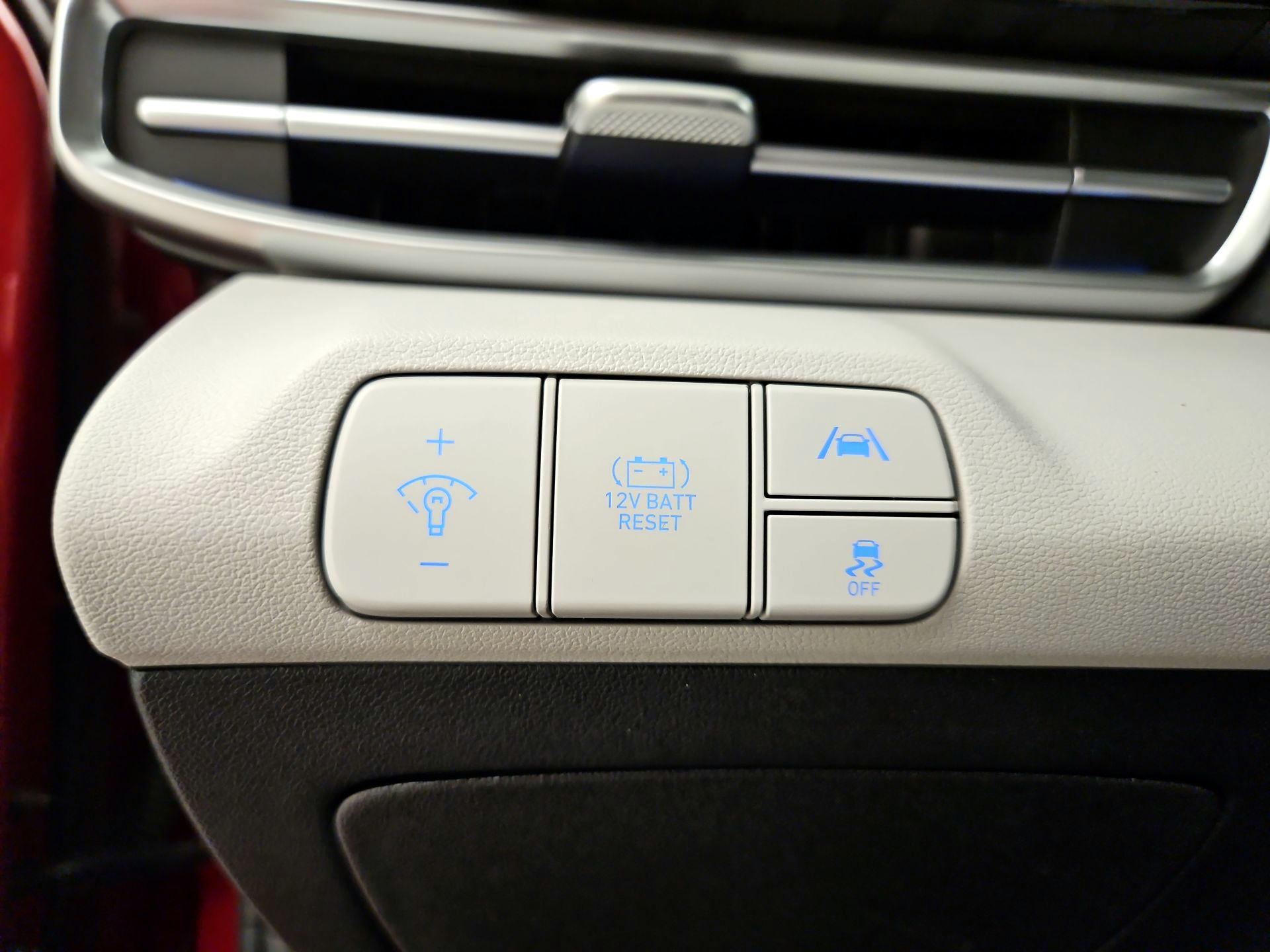 Thumbnail: 2023 Hyundai Elantra - 13