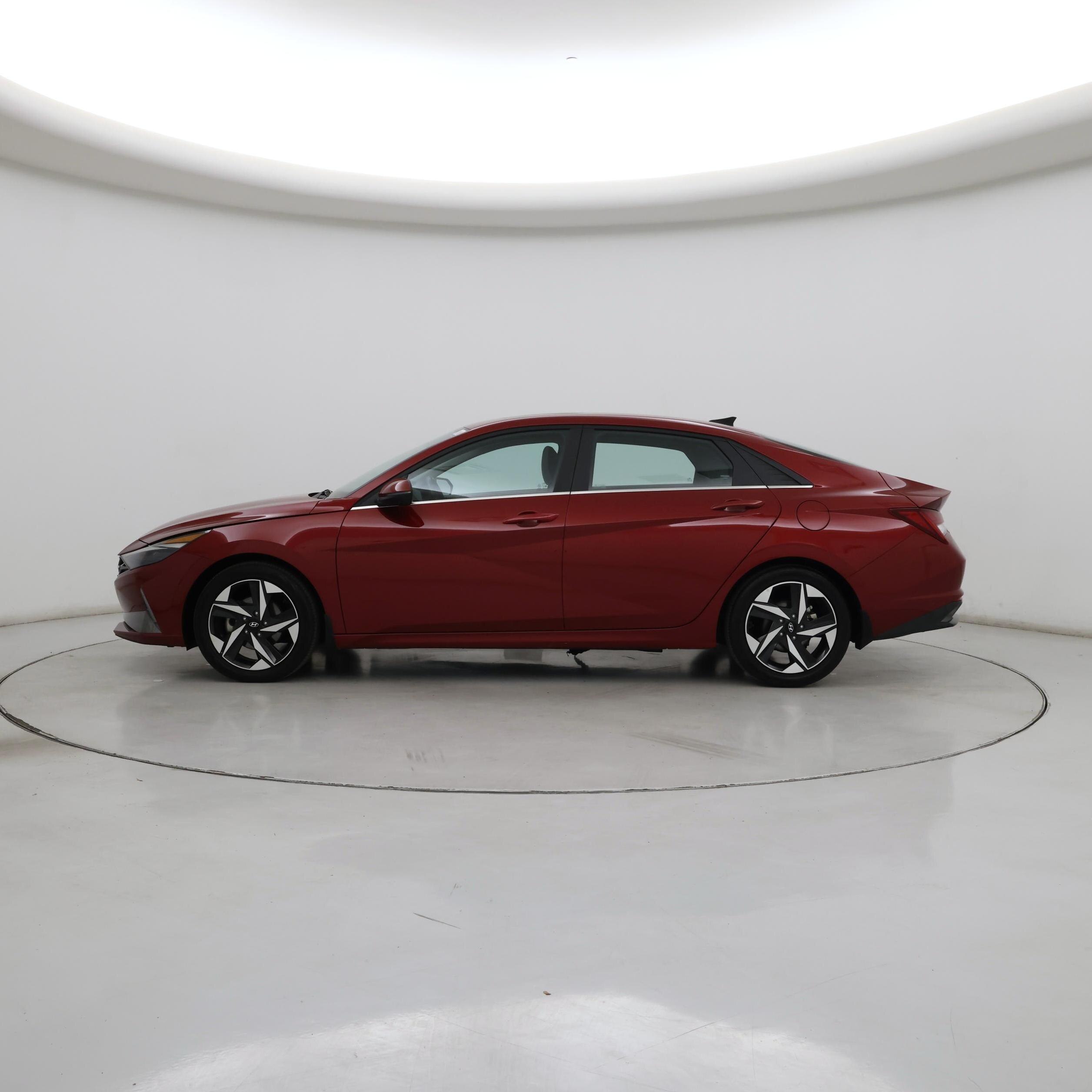 Thumbnail: 2023 Hyundai Elantra - 3