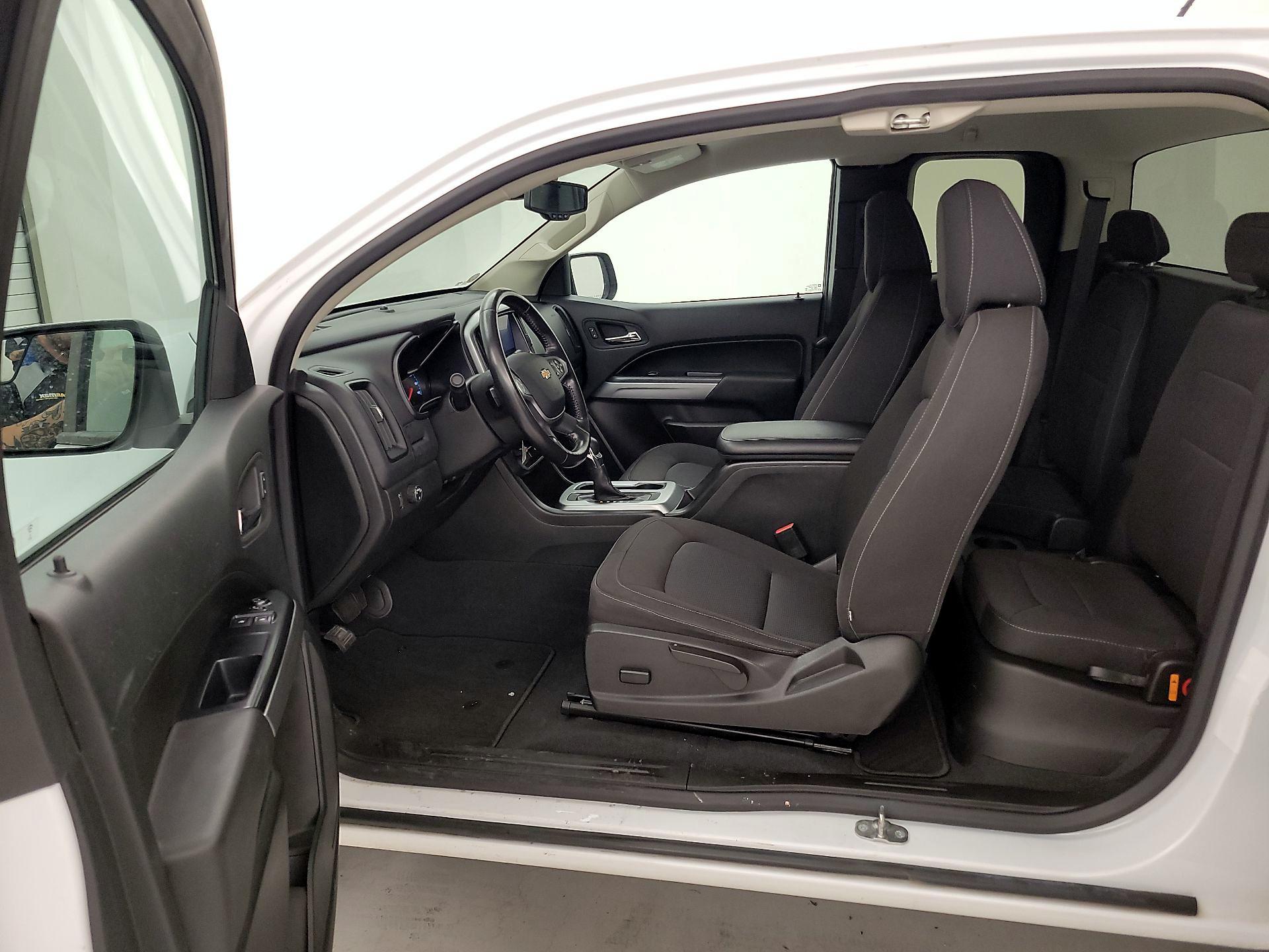 Thumbnail: 2022 Chevrolet Colorado - 11